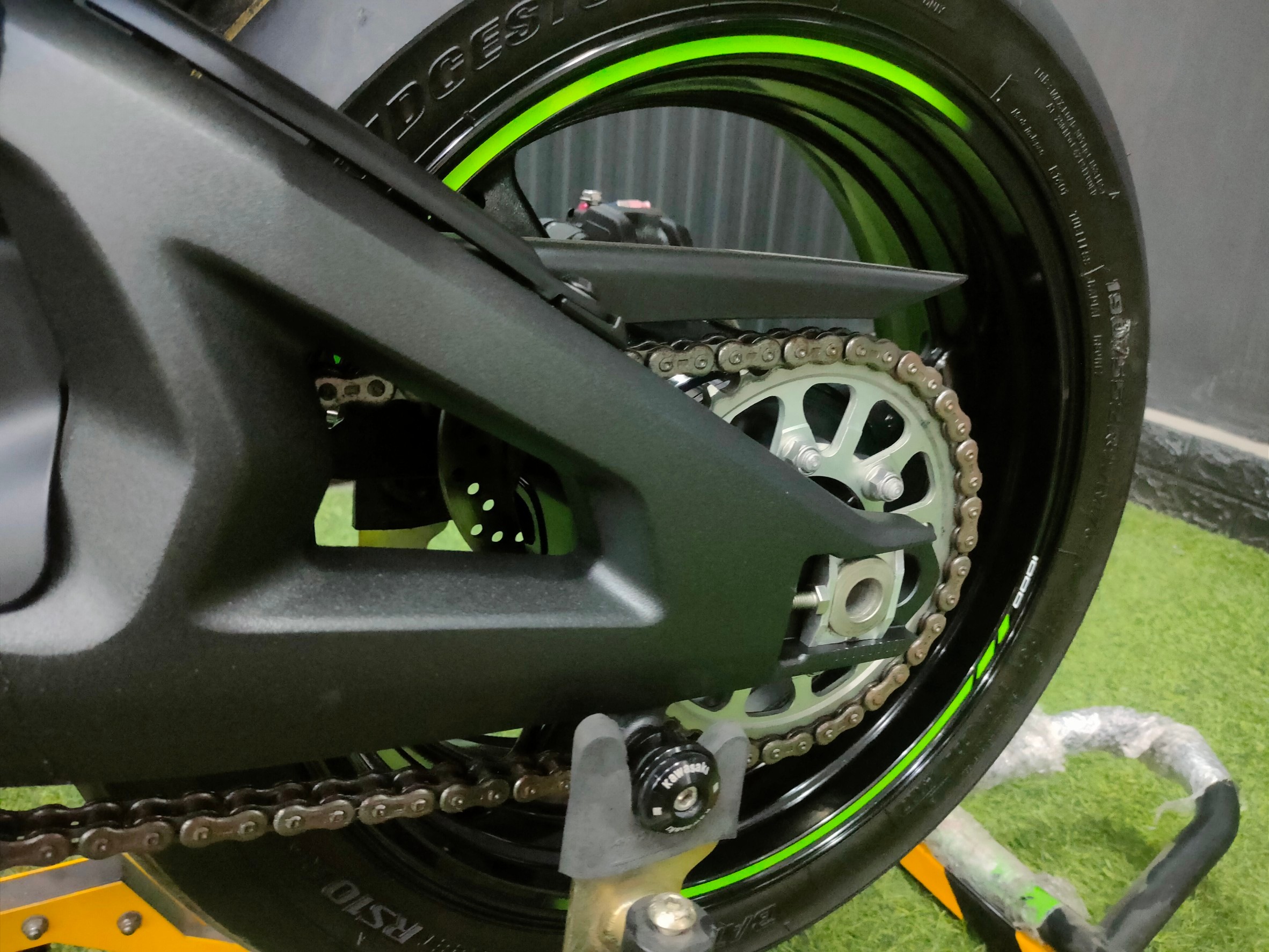 🔥 Rare มากๆคันนี้‼️ #ZX10R กับเลขไมล์ 1,275 กิโลแท้ ของแต่งรอบคัน 😱 รถปี18 สภาพแฝดป้ายแดง‼️