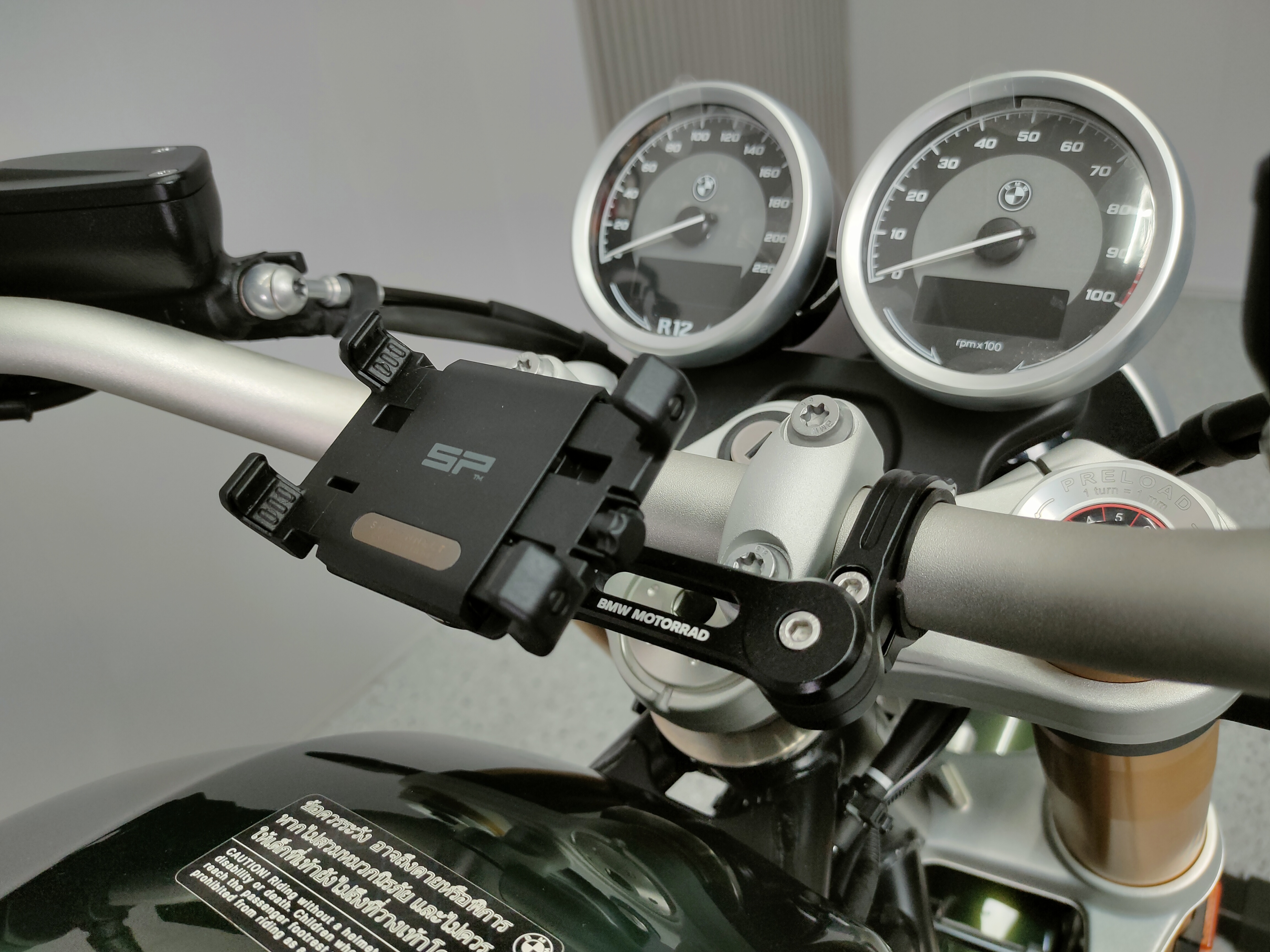 รถยังไม่ได้จดทะเบียน❓️❓️ BMW R12 NINE T . . . ใหม่กว่านี้ต้องโชว์รูมเท่านั้น ‼️
