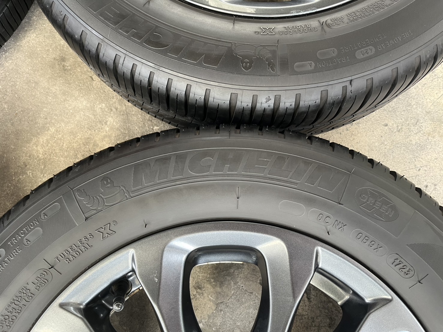 ✨ล้อแม็ก✨Mazda 2 Skyactiv ขอบ 15 สีเทาดำ พร้อมยาง 185-65-15 Michelin🌟ปี 23🌟