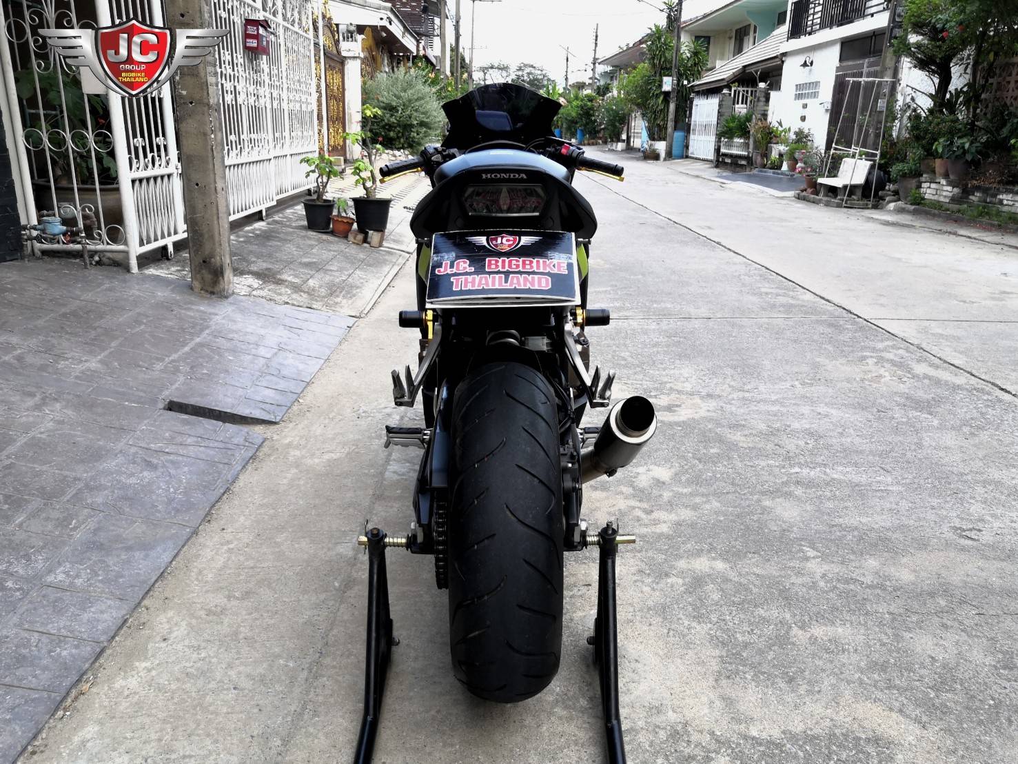 👉🏻👉🏻CBR650F👈🏻👈🏻รถสวยมือเดียวแต่งหล่อๆ