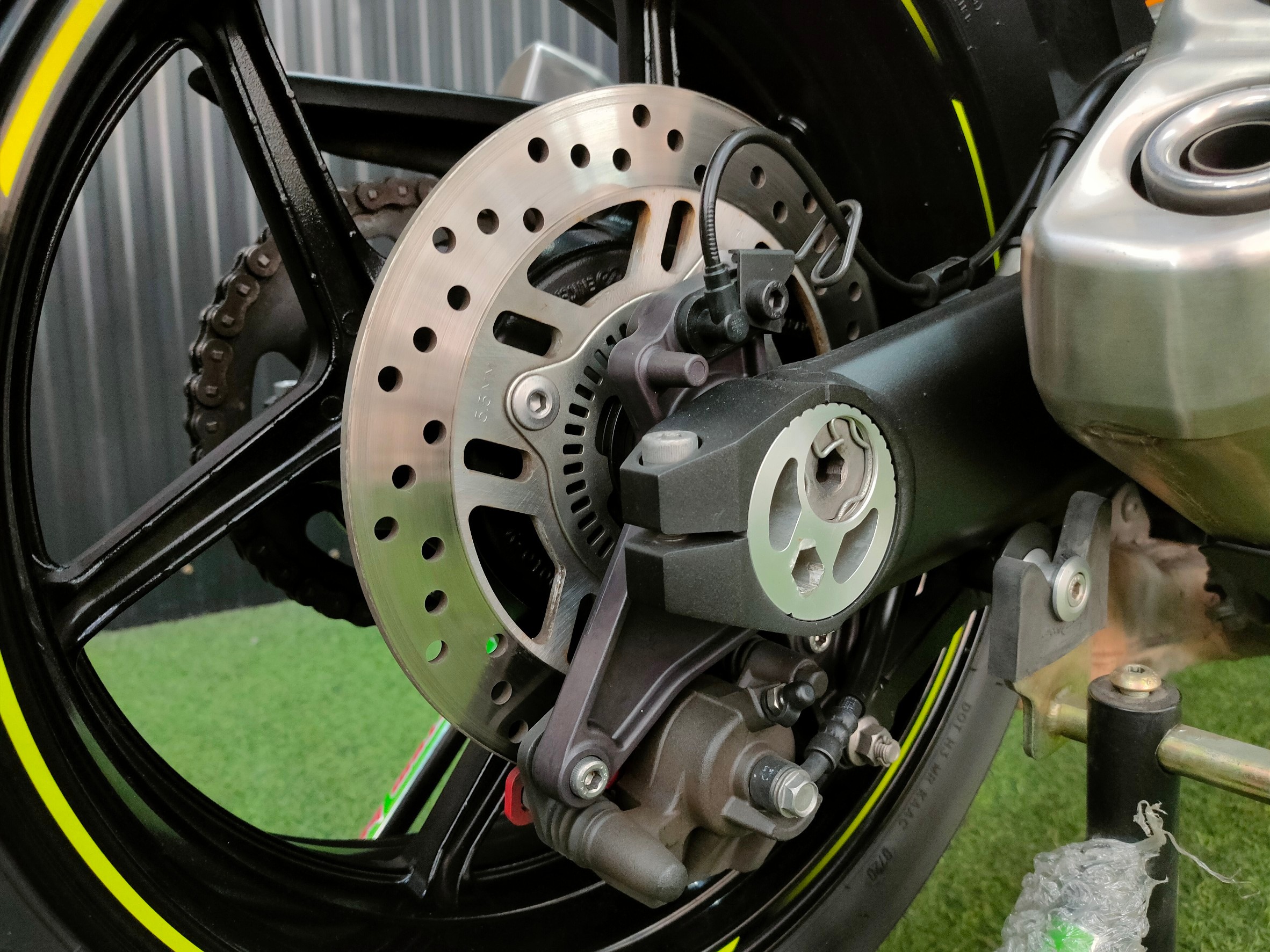 🔥 รหัส R มาเต็ม‼️ #Z1000R Edition ปี2018 มือเดียว สวยเดิม น๊อตไม่ขยับ ออกห้างร่วม7แสน