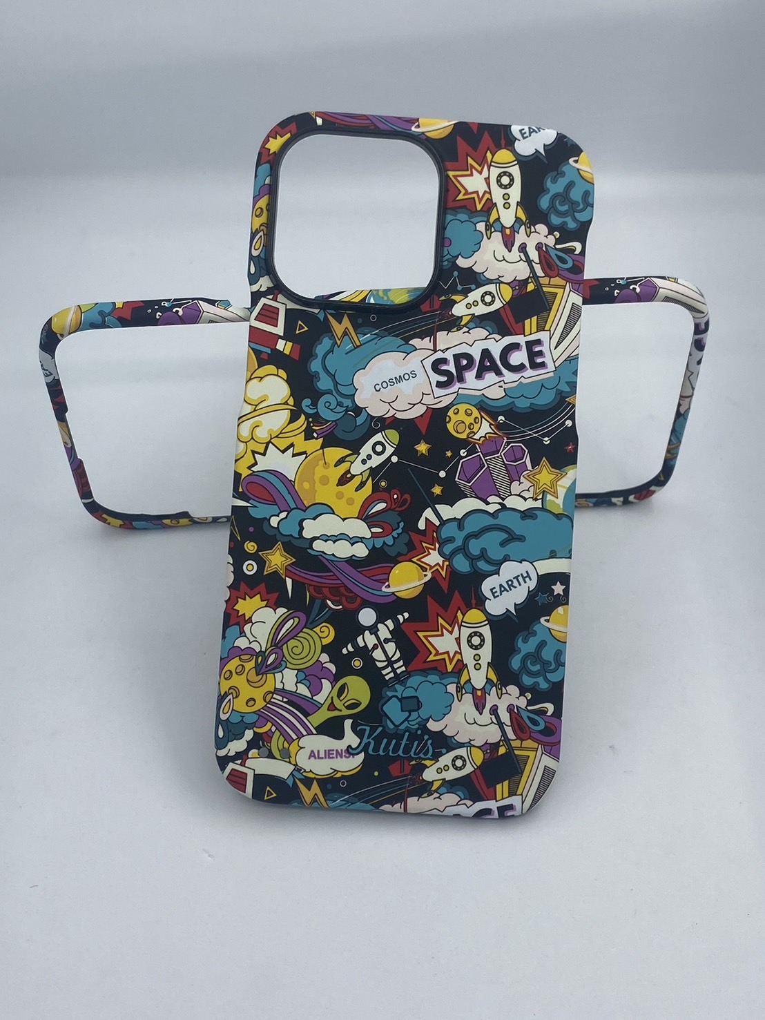 เคสคูทิส(Kutis)เคสไอโฟน14PROMAX(ลายSPACE)มาใหม่ เคสประกบหน้า-หลัง เคสเรืองแสง เคสลายวินเทจ ร้านSuperhero Klongthom