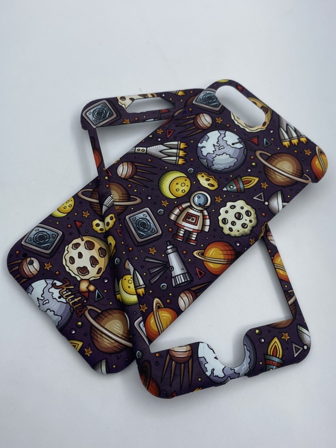 เคสคูทิส(Kutis)เคสไอโฟน7พลัส,8พลัส(ลายรวมดาวอวกาศ)มาใหม่ เคสประกบหน้า-หลัง เคสเรืองแสง เคสลายวินเทจ ร้านSuperhero Klongthom