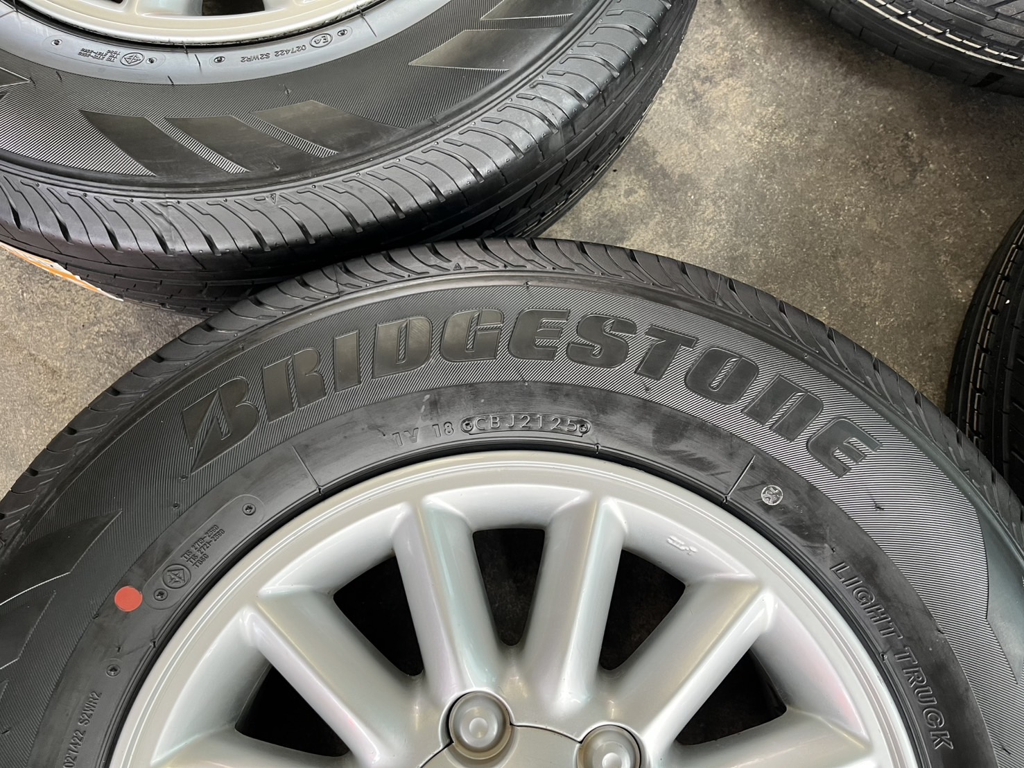 ✨ล้อแม็ก✨ISUZU D-Max ขอบ 15 พร้อมยางใหม่💯215-70-15 Bridgestone💥ปี25💥