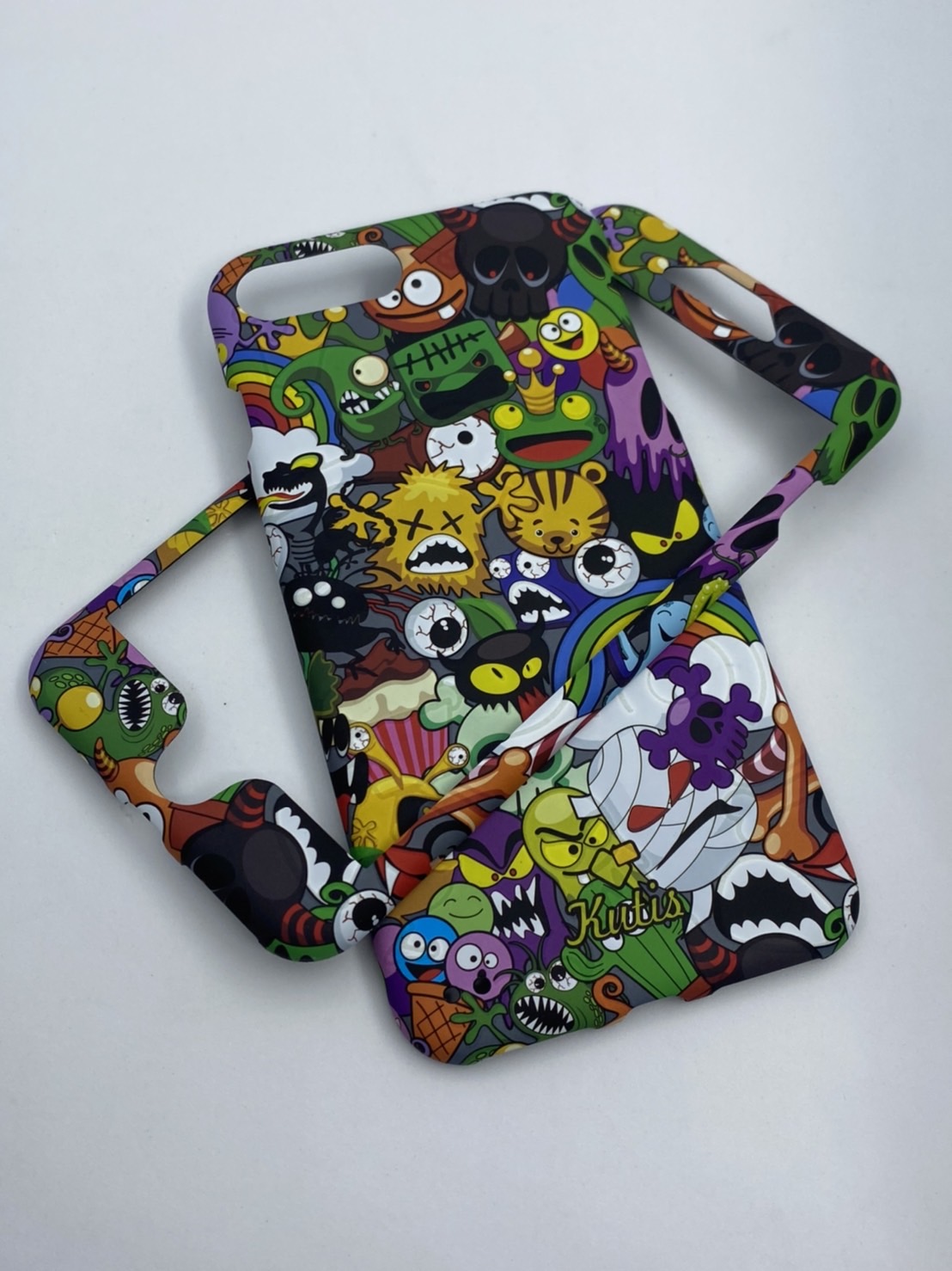 เคสคูทิส(Kutis)เคสไอโฟน7พลัส,8พลัส(ลายรวมมอนส์เตอร์)มาใหม่ เคสประกบหน้า-หลัง เคสเรืองแสง เคสลายวินเทจ ร้านSuperhero Klongthom