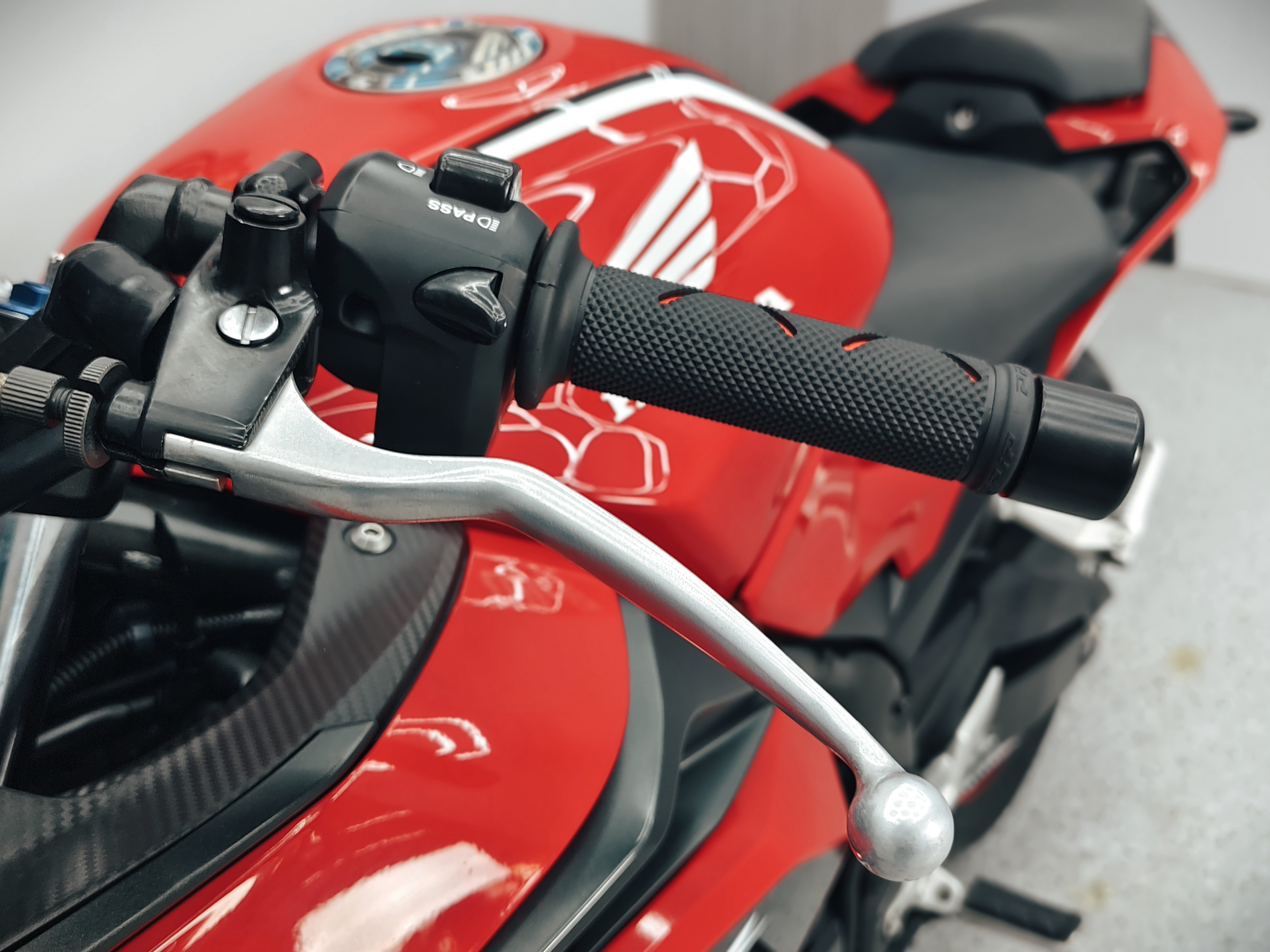 แต่งลายใหม่....ไมล์หลักพัน 🥰 HONDA CBR500R ABS ปี 2020 พร้อมโปรเด็ด ⭕️ บาทเช่นเคย‼️