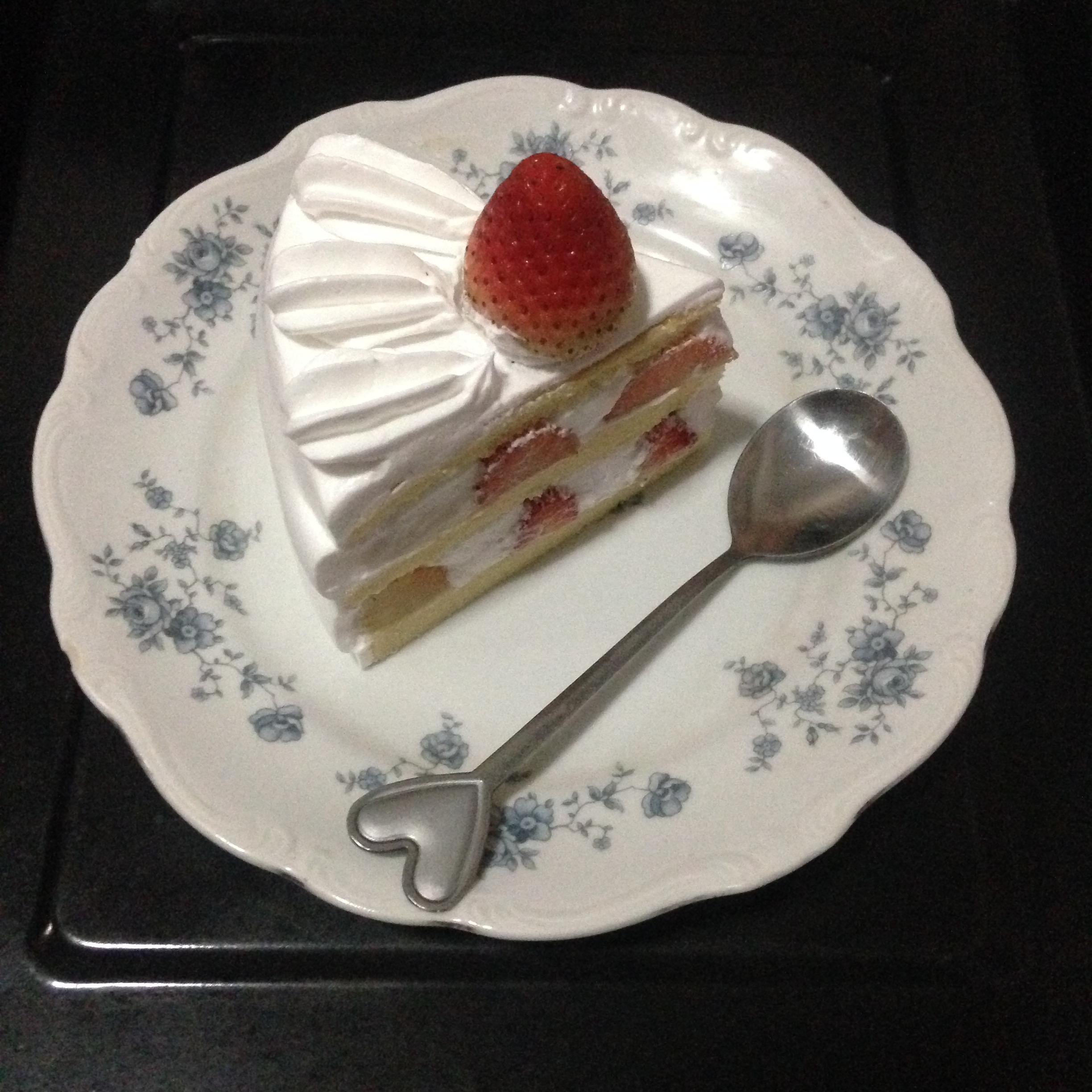 🍓 สตรอว์เบอร์รี่ชอร์ทเค้ก 🍓 (2 ปอนด์) Angel Strawberries ShortCake (2 Pound / 7" x 7") 3 ชั้น