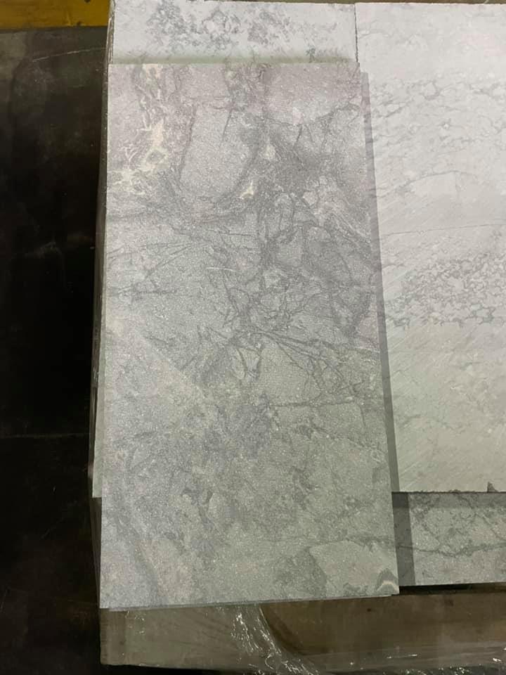 หินธรรมชาติ สีสวย White Cloudy + Silver Grey