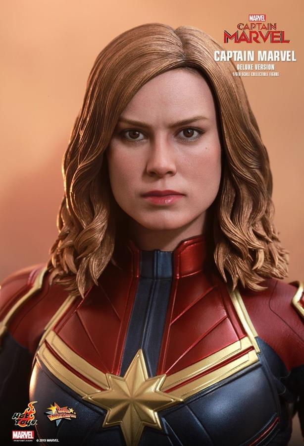 HOT TOYS MMS522 CAPTAIN MAVEL - CAPTAIN MARVEL (DELUXE VERSION)