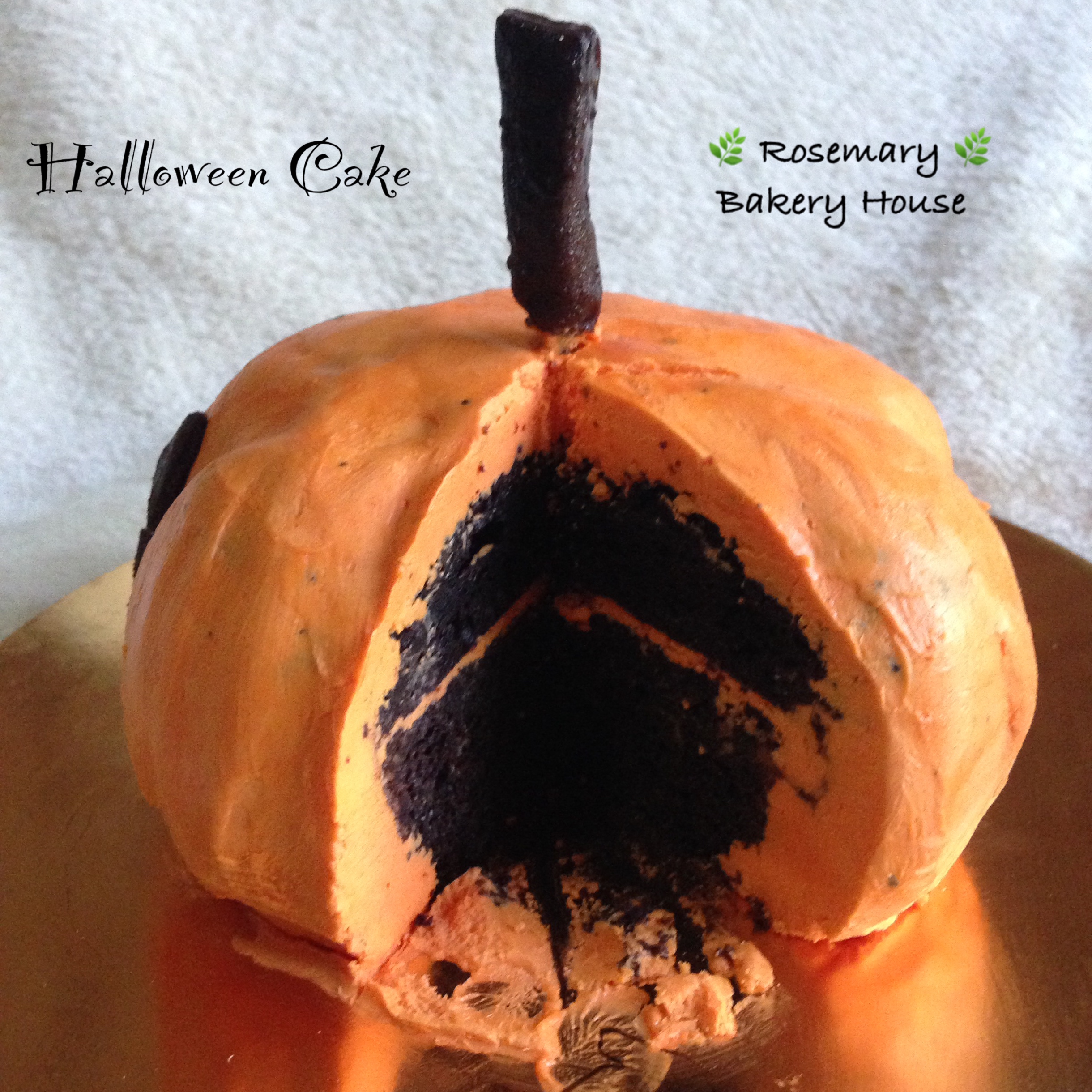 เค้กเค้กฮาโลวีน 2019 (ขนาด 1/2 ปอนด์) 2 ชั้น / Halloween Cake (1/2 Pound) 2 Layers