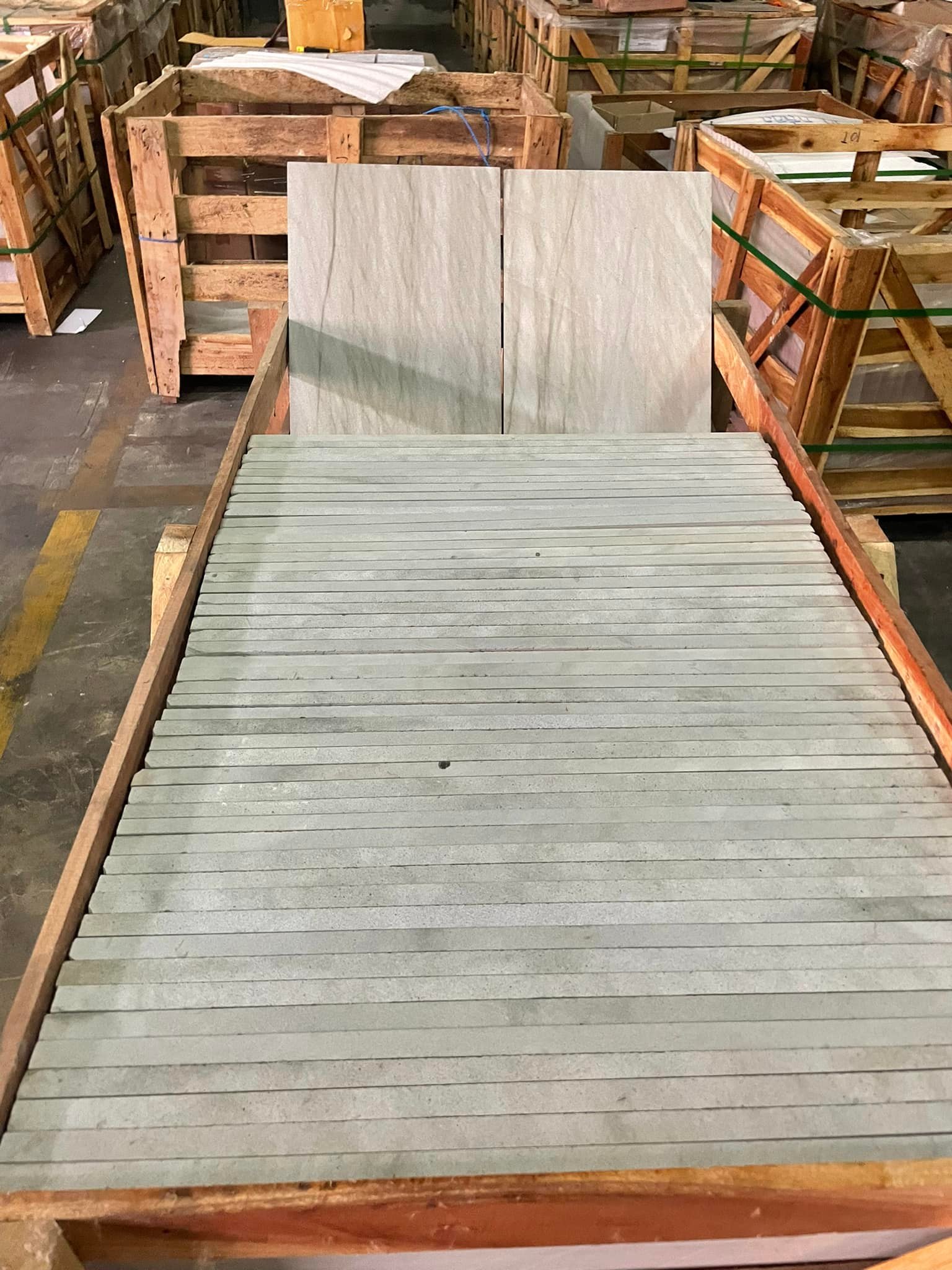 หินธรรมชาติสีสวย Ocean Wave 3060 จัดส่งลูกค้าอ่าวนาง กระบี่