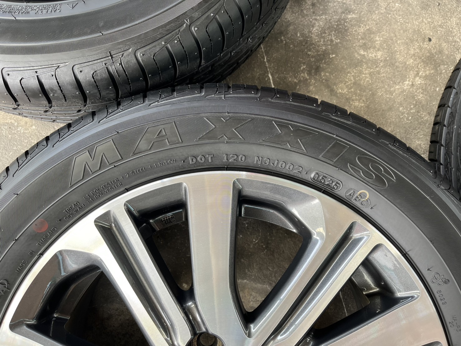 ✨ล้อแม็ก✨Honda City ตัวท็อป ขอบ 15 เทาหน้าเงา พร้อมยางใหม่ป้ายแดง 185-60-15 Maxxis💥ปี 25💥