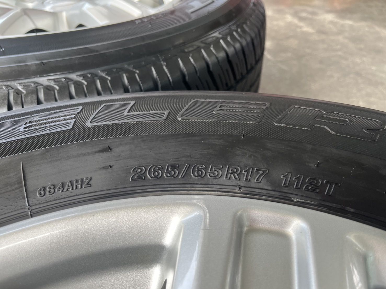 ✨ล้อแม็ก✨Ford Ranger XLT ขอบ 17 สีบอร์น แถมยาง 255-65-17 Bridgestone ปลายปี 19