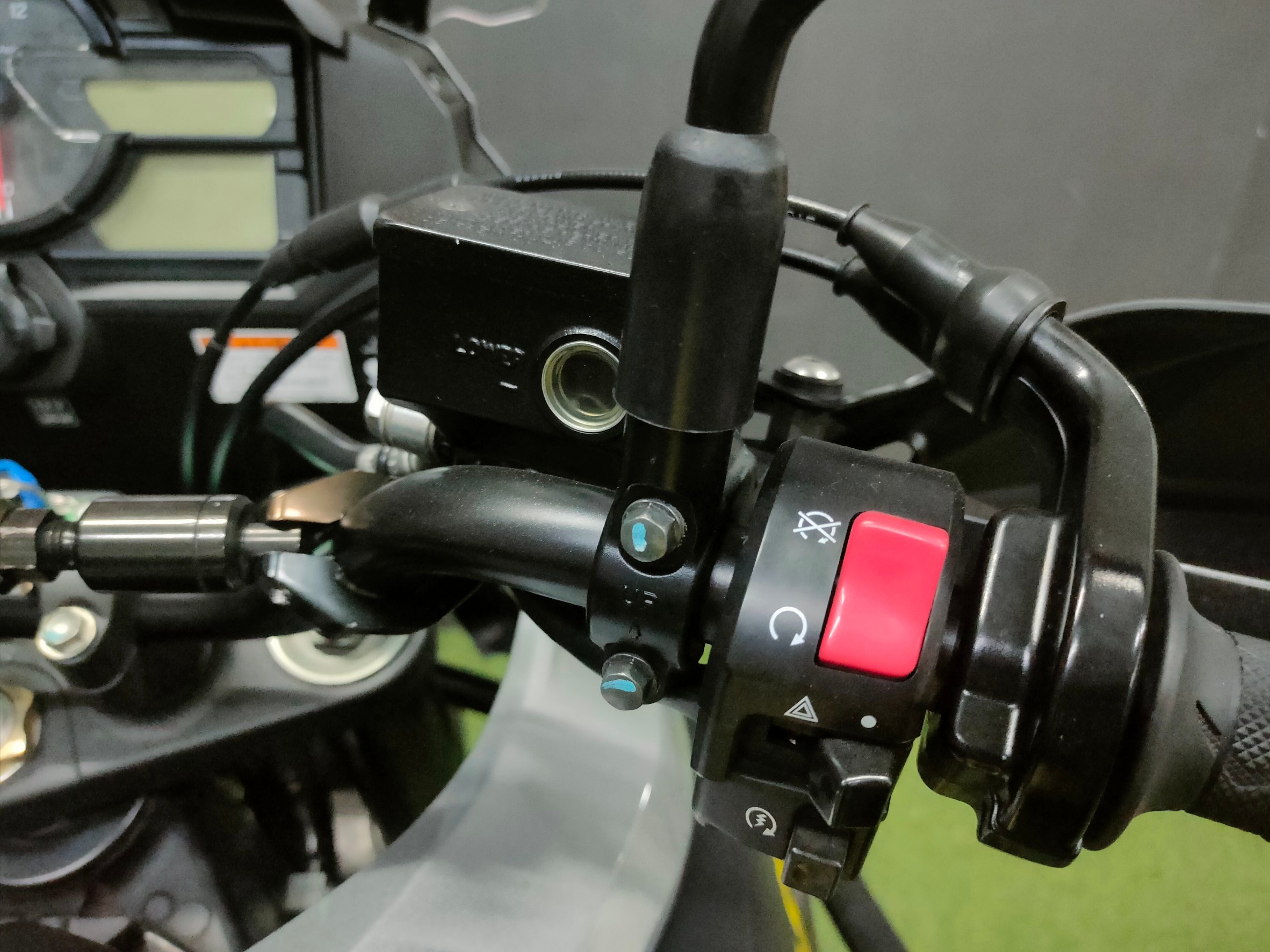 🔥โปรเสื้อยืดคอกลม🔥 ออกรถแค่ 99 บาท เอาใจสาย Touring‼️ #Vstrom1000 abs รถปี 18 มือเดียวพร้อมใช้