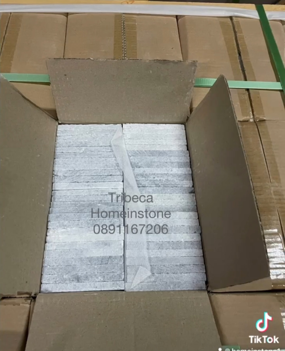 หินปูสระว่ายน้ำ white tribeca สีขาวผสมเทาอ่อนๆ