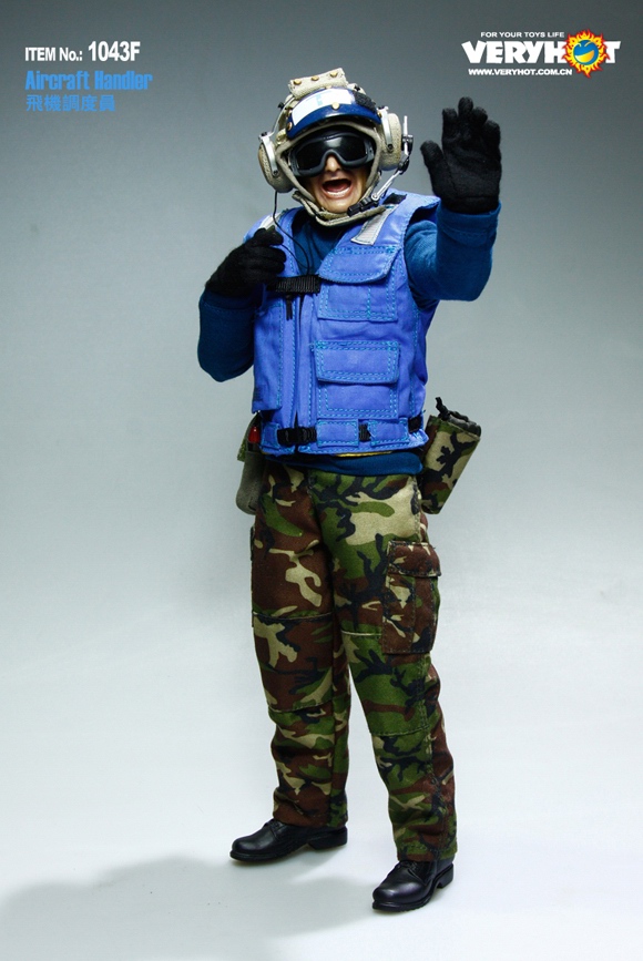 VERYHOT NO:1043F US Navy Flight Deck Crew (Aircraft Handler)