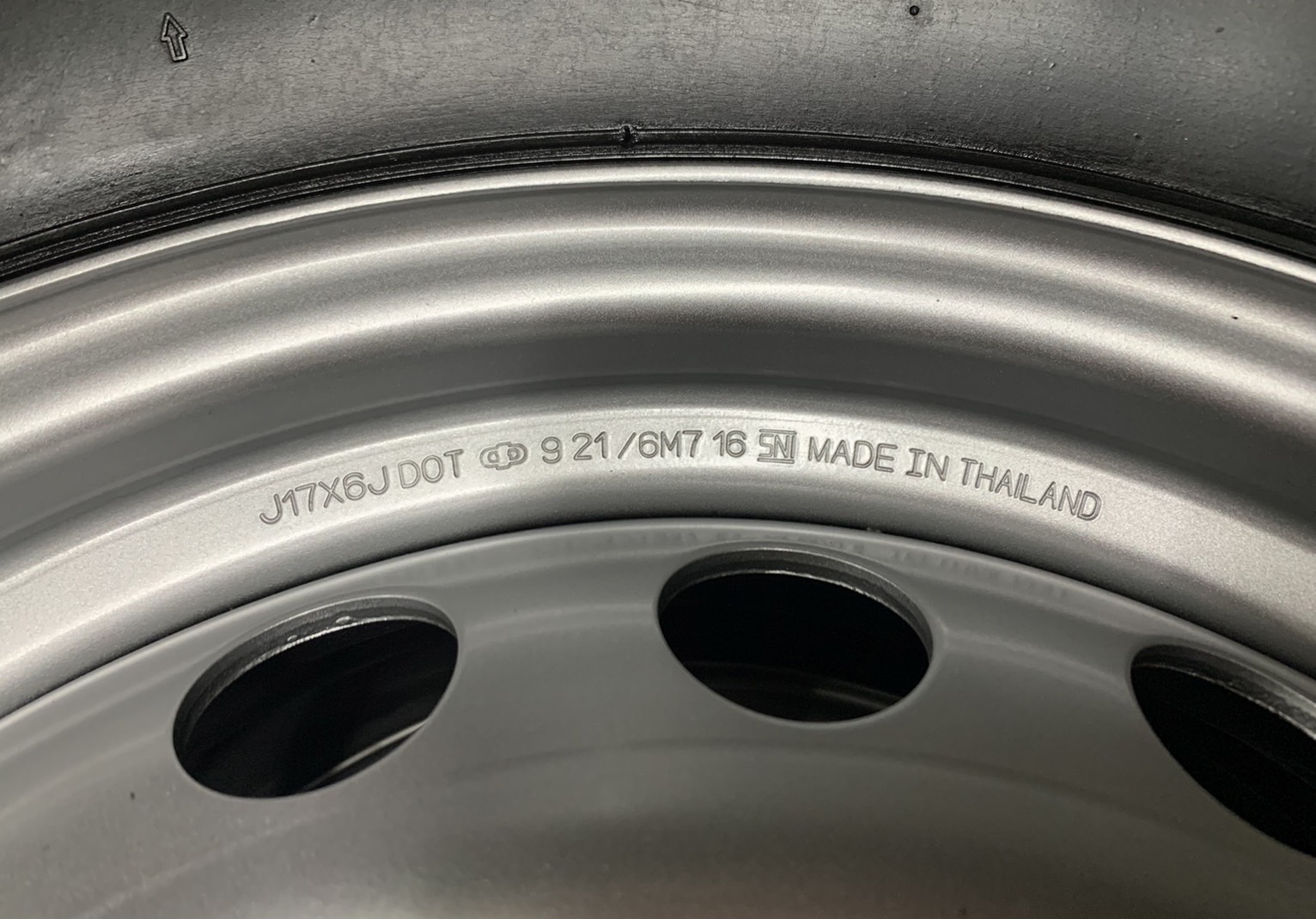 🔧ล้ออะไหล่ 6รู139 ขอบ 17🔧 แถมยาง 265-65-17 Bridgestone ปี 14