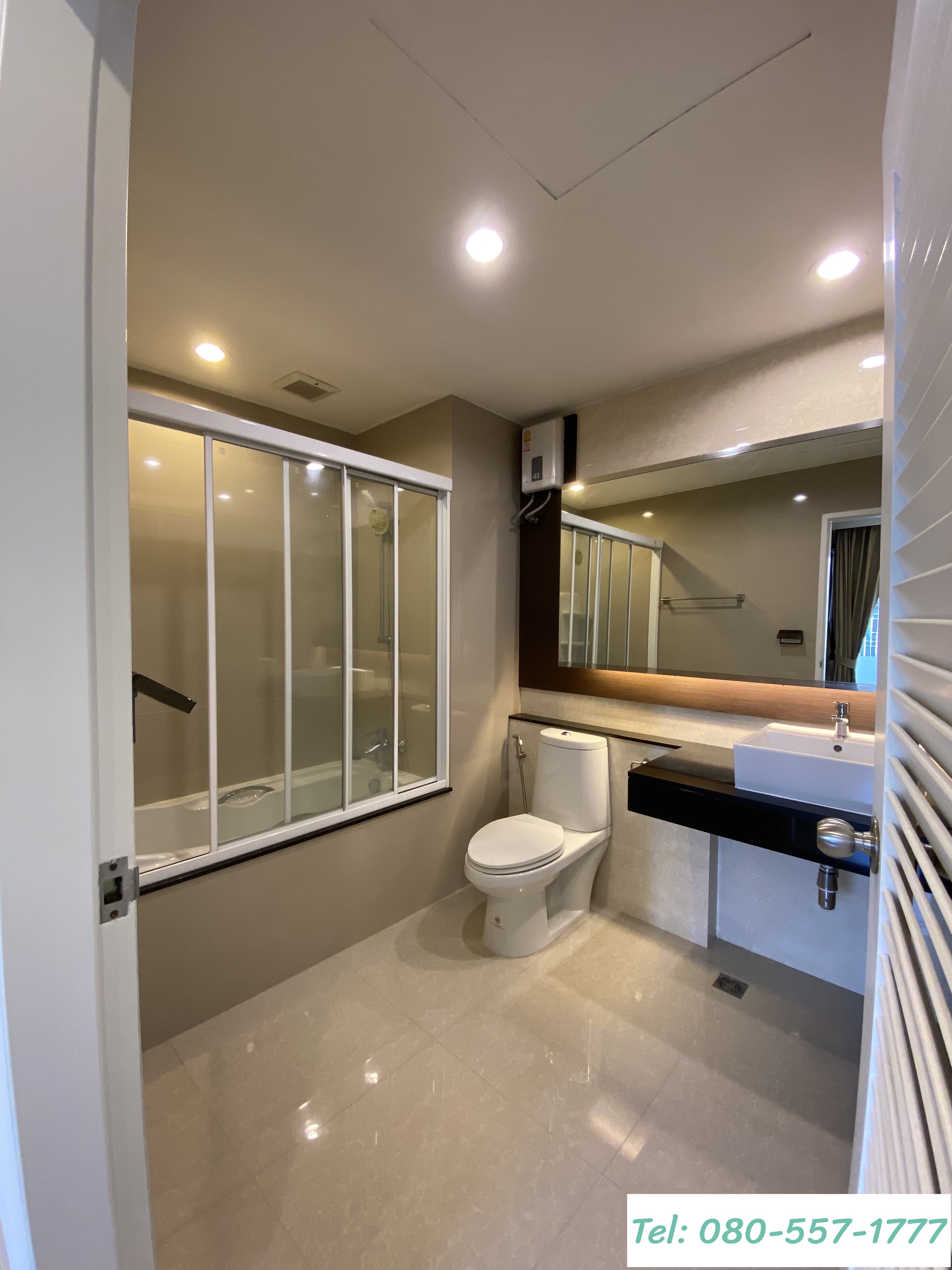 ประสานมิตรเพลส ห้อง 5B ชั้น 5 โซน B ขนาด 150 ตรม. ทิศเหนือ