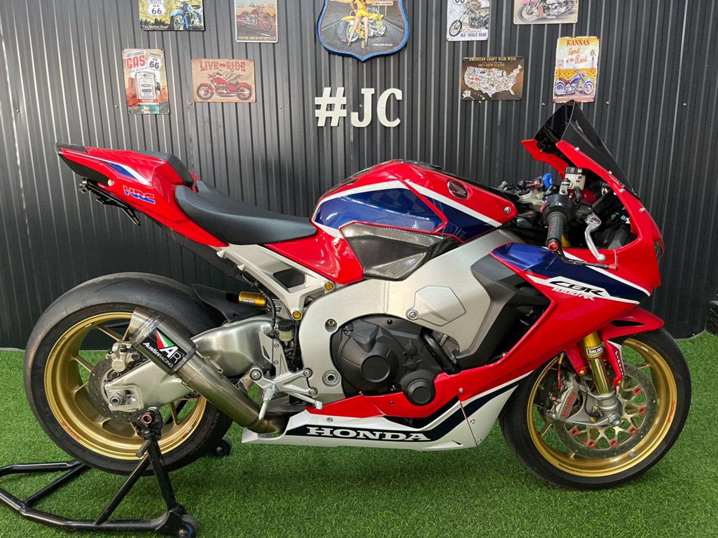 🤫 ที่สุดของบิ๊กไบท์สายพันธุ์ซุปเปอร์สปอร์ต #CBR1000rr SP จดทะเบียนปี 2018