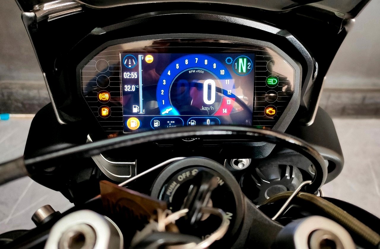 🏍💨ราคาเบียด650ล่ะ...แต่ Options คนละเรื่อง‼️ #StreetTriple765RS รถปี 2018 💥โปรแรงส์...คุ้มค่าคุ้มราคา💥