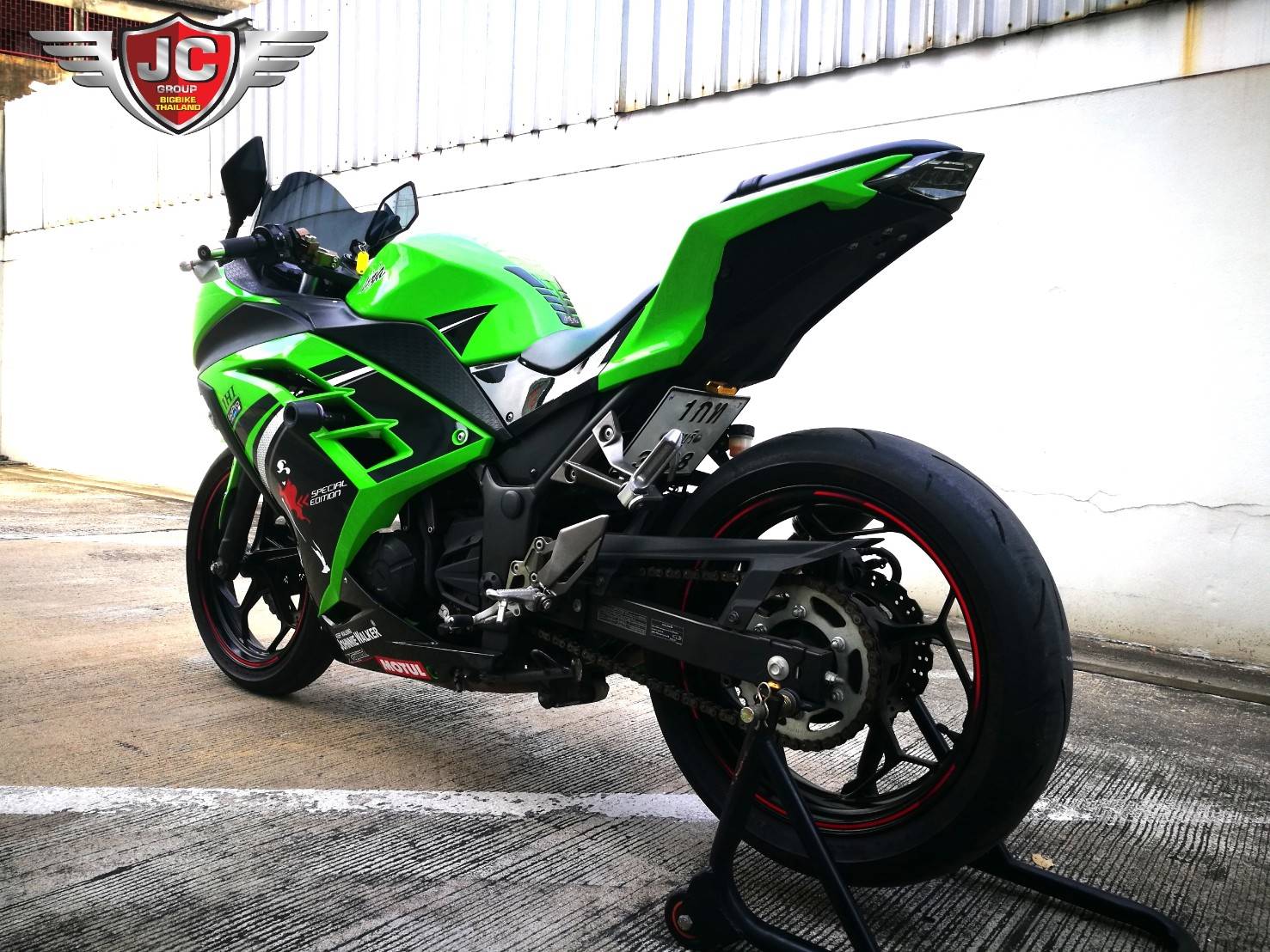 รถสวยใสแบบนี่นานๆทีเข้ามาไมล์วิ่ง 6,xxx โล