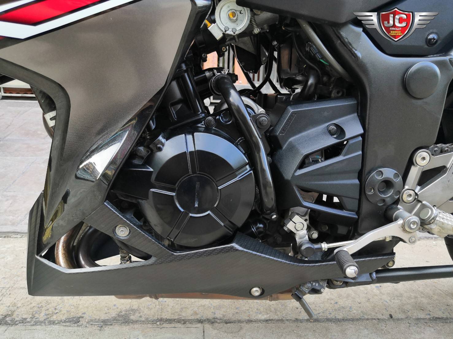 ‼️ออกป้ายแดงมือเดียว #Z300ABS จดปลายปี 2017 ไมล์แท้6พันโล แต่งรอบคันเรยเด้อ 😻