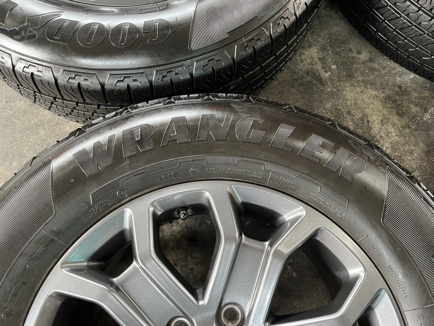 ✨ล้อแม็กพร้อมยาง✨Ford Next-Gen Wildtrak รุ่นใหม่ล่าสุด ขอบ 18🌟ปี 23🌟