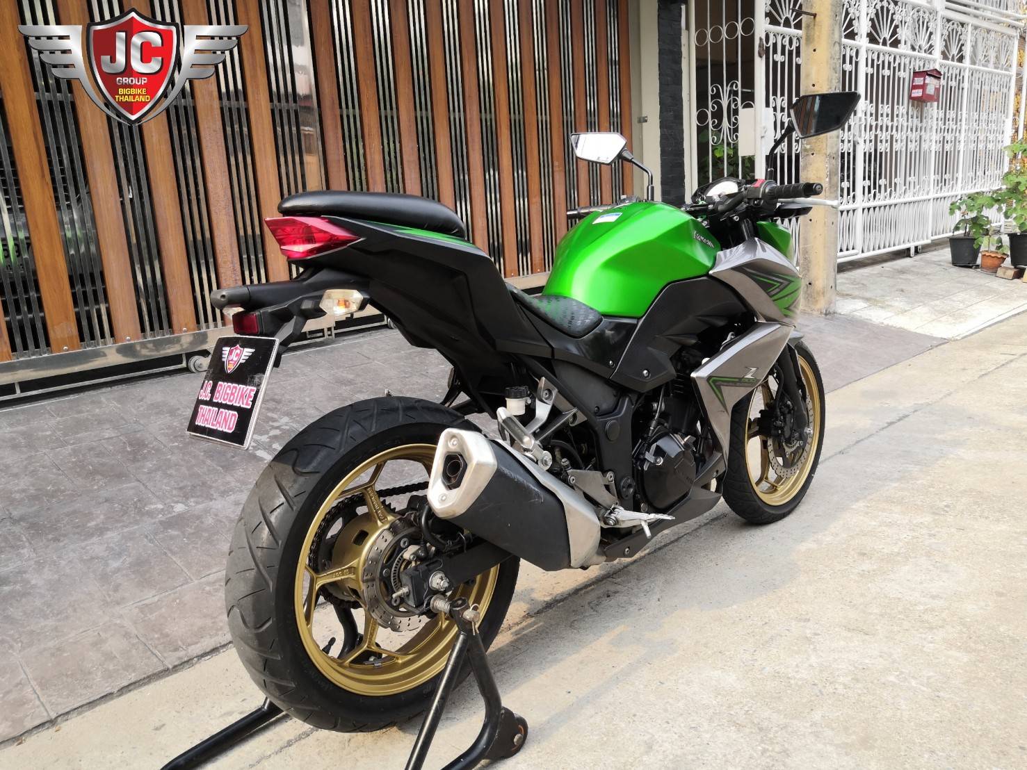 Z300abs ปี 2017 โปรแรงส์💥รวมออกรถ ⭕️ บาท พร้อมผ่อนสบายๆเพียง 2,890 ×4 ปีเท่านั้น 😎รถมือเดียวเดิมๆไมล์หมื่นกว่าโล 🎌