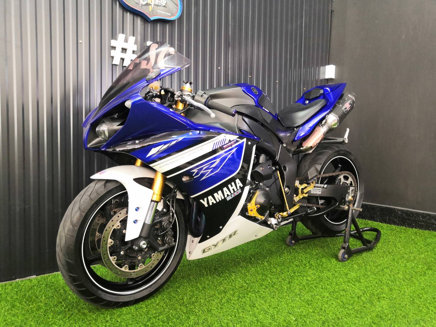>>>YZF-R1<<< เอเลี่ยน รุ่นไฟ Daylight จดกลางปี 2013