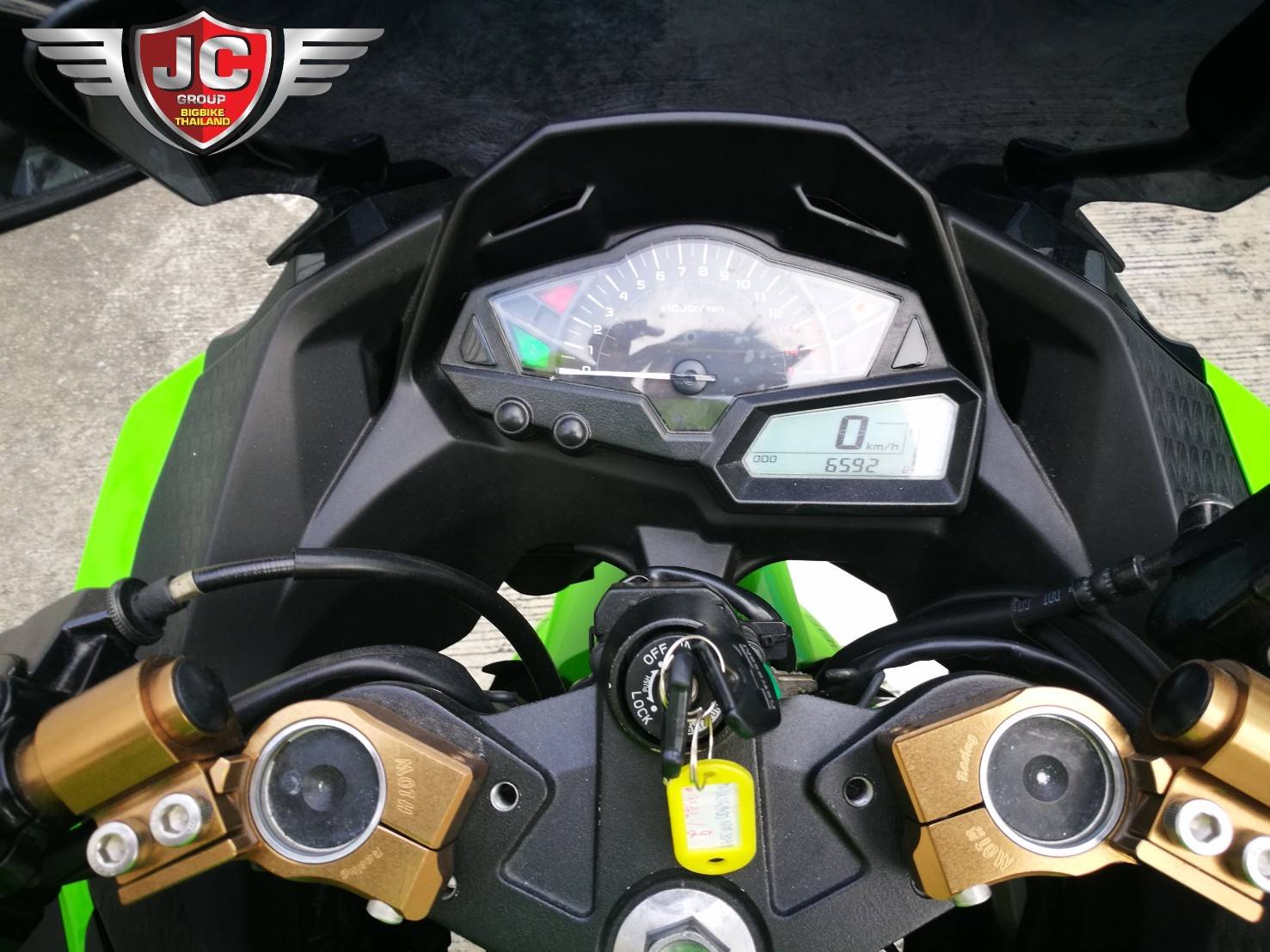 รถสวยใสแบบนี่นานๆทีเข้ามาไมล์วิ่ง 6,xxx โล