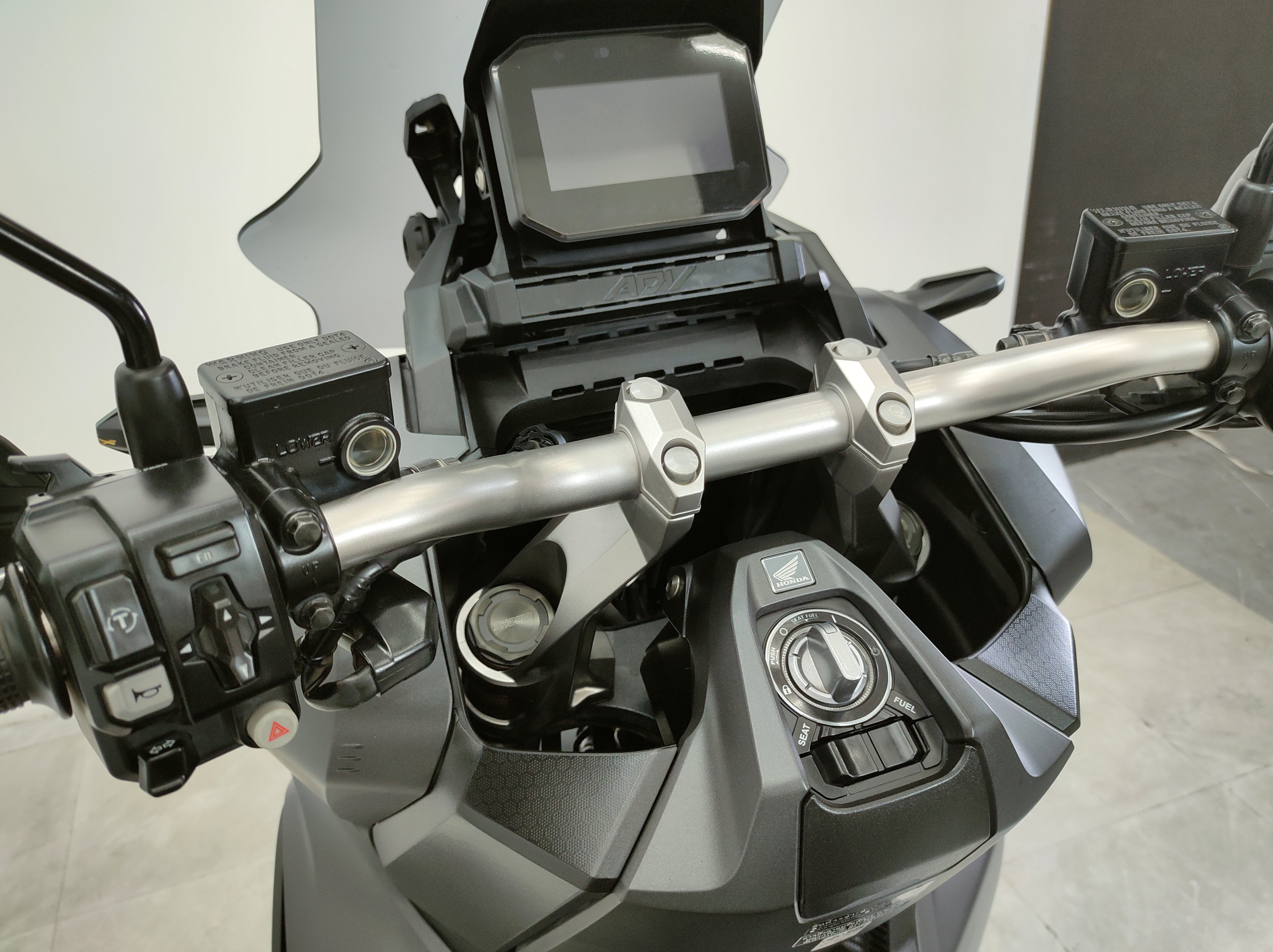 ใครถามหา 🤗 มาแล้วนะ📢 HONDA ADV350 abs กลางปี2022 มือเดียวไม่เคยล้ม