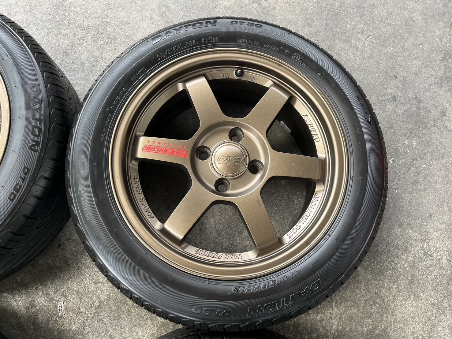 ✨ล้อแม็กแต่ง 4รู100✨TE37 หยอดแดง❤️ขอบ 15 พร้อมยาง 195-55-15 DAYTON💥ปี 22💥