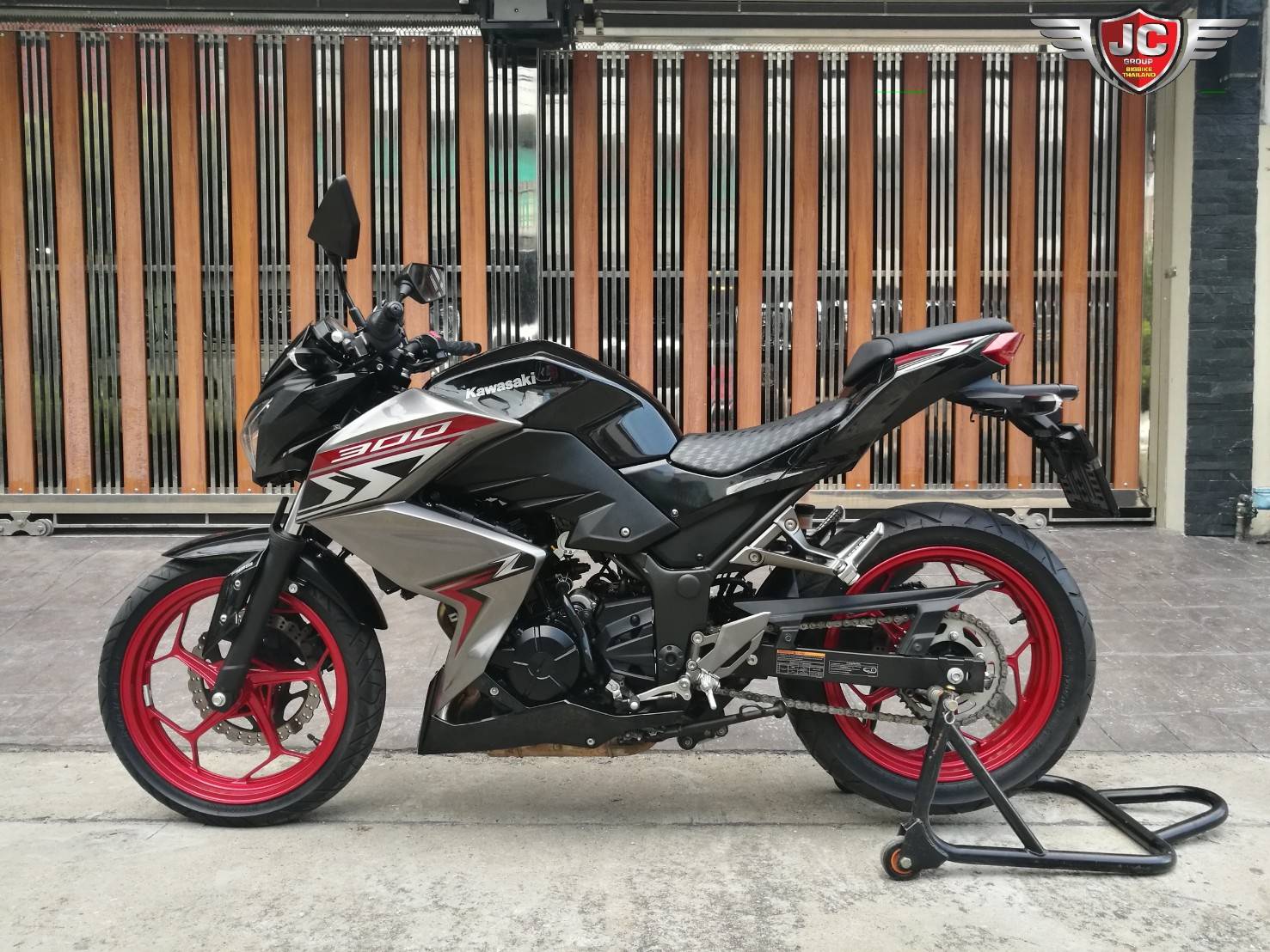 (นางฟ้าชัดๆ) สวยจัด เครื่องฟิตเปรี๊ยะ Z300abs ใช้งานน้อยไมล์แท้ 8พันโล