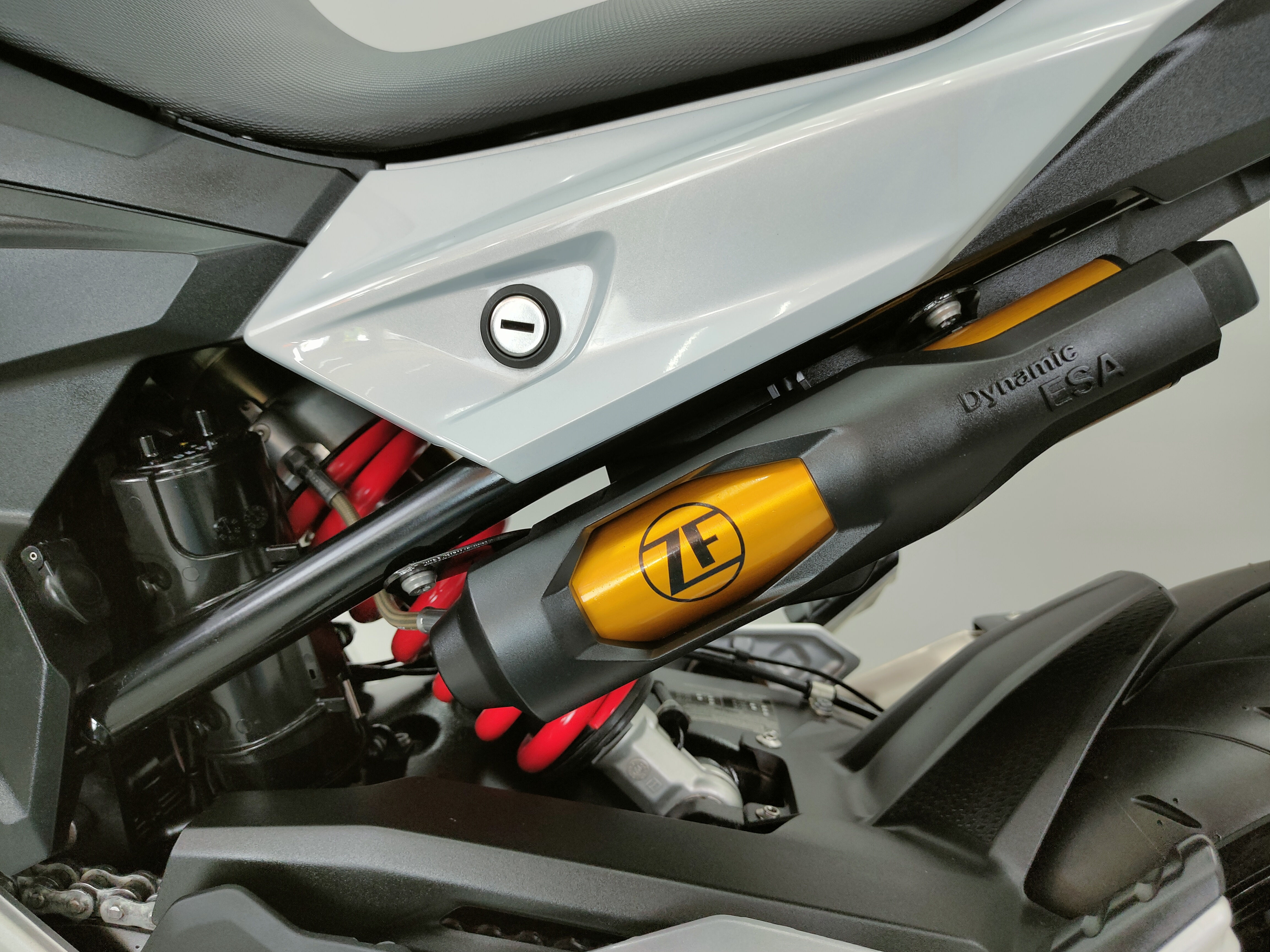 ❌️ ร้าน นี้ ไม่ กรอ ไมล์ ❌ Naked Roaster 💥 หล่อเท่ห์มีระดับ 😎 BMW F900R รถกลางปี 2022 โมเดล 20 "น้องป้ายแดงประหยัดไปครึ่ง⁉️"