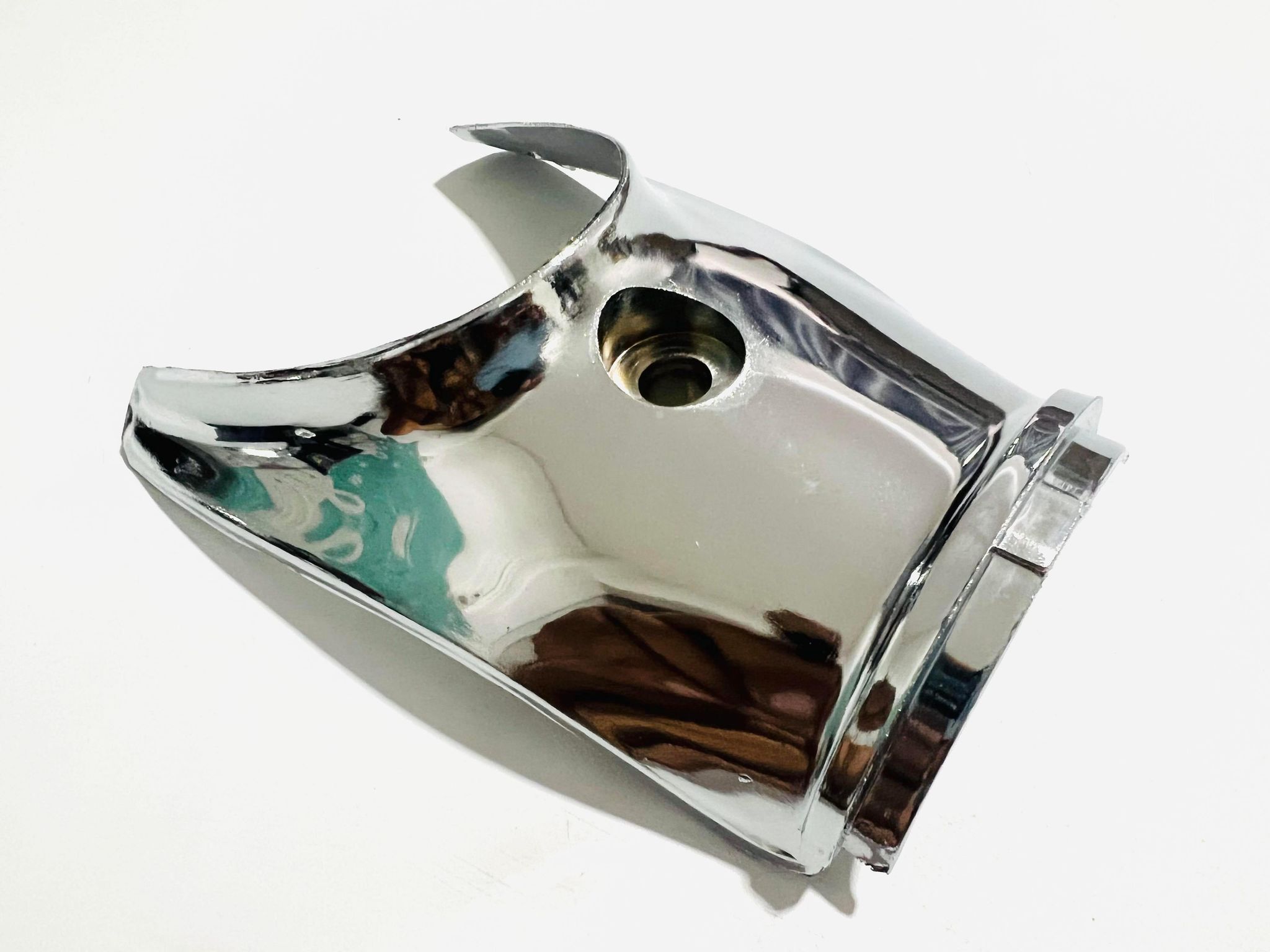 ง่ามบังโคลนหน้าc70 พลาสติกชุบ L6