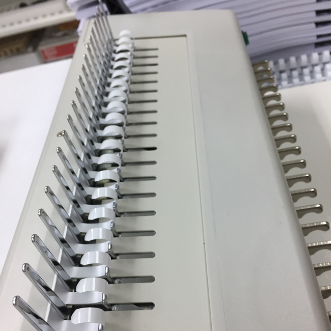 플라스틱 링 바인딩