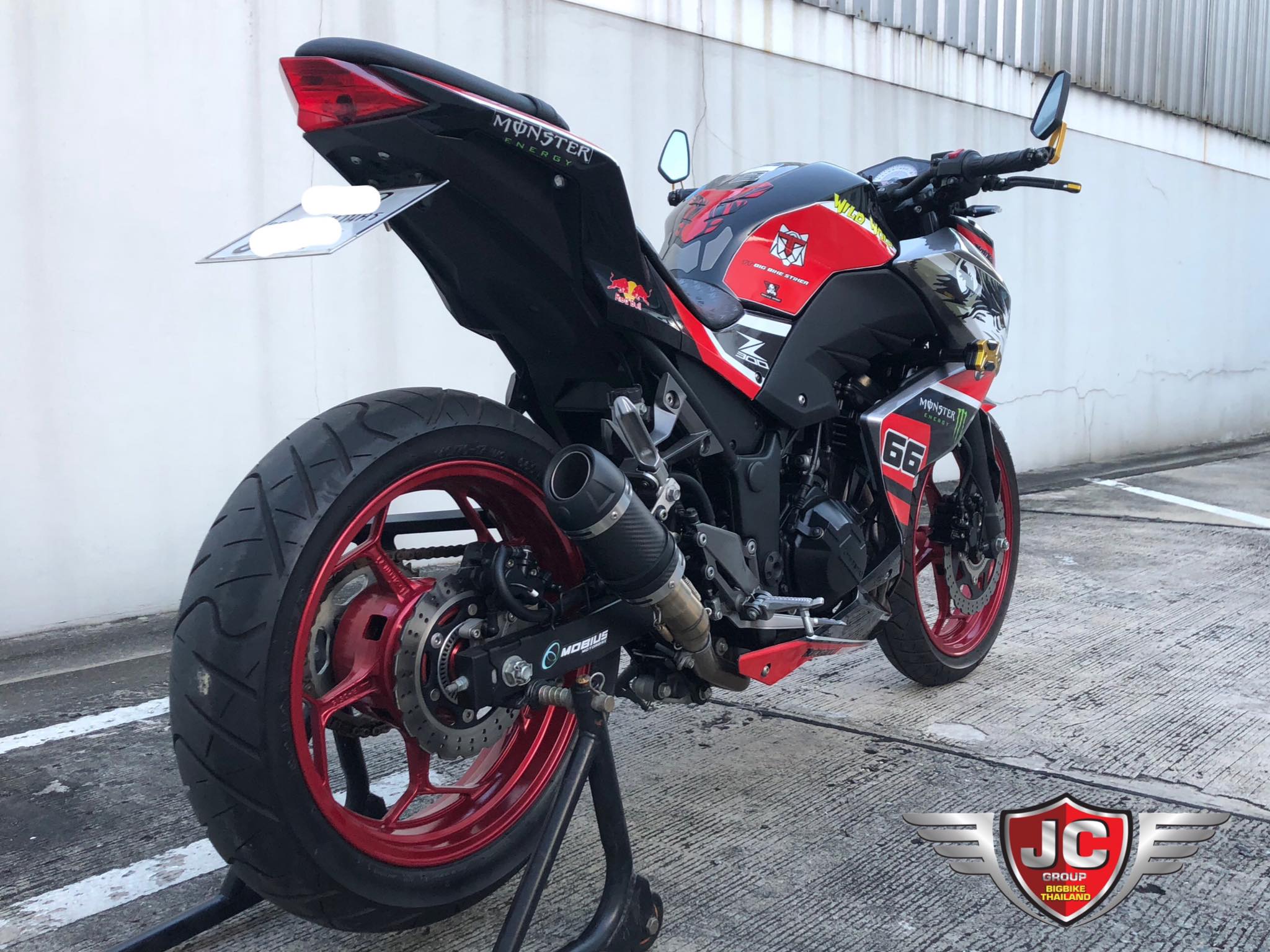 Z-300abs<<<ปี2018 มีเงิน 3000 บาทก็เท่ห์ได้แล้ว