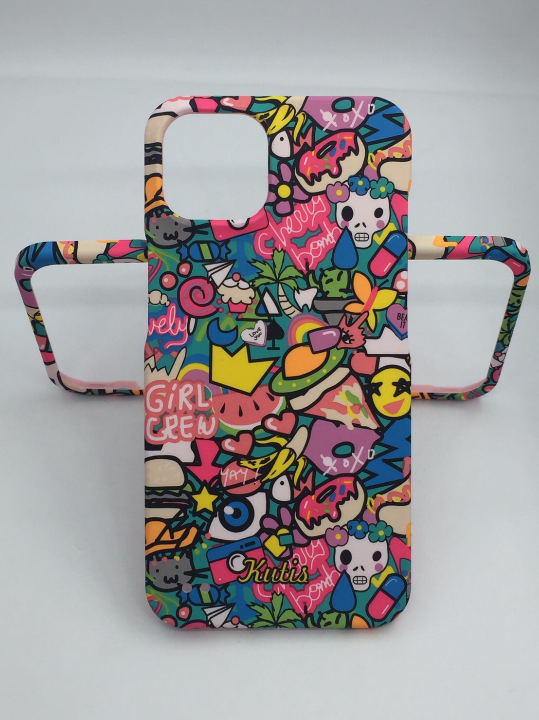 เคสคูทิส(Kutis)เคสไอโฟน13G(ลายStreet)มาใหม่ เคสประกบหน้า-หลัง เคสเรืองแสง เคสลายวินเทจ ร้านSuperhero Klongthom