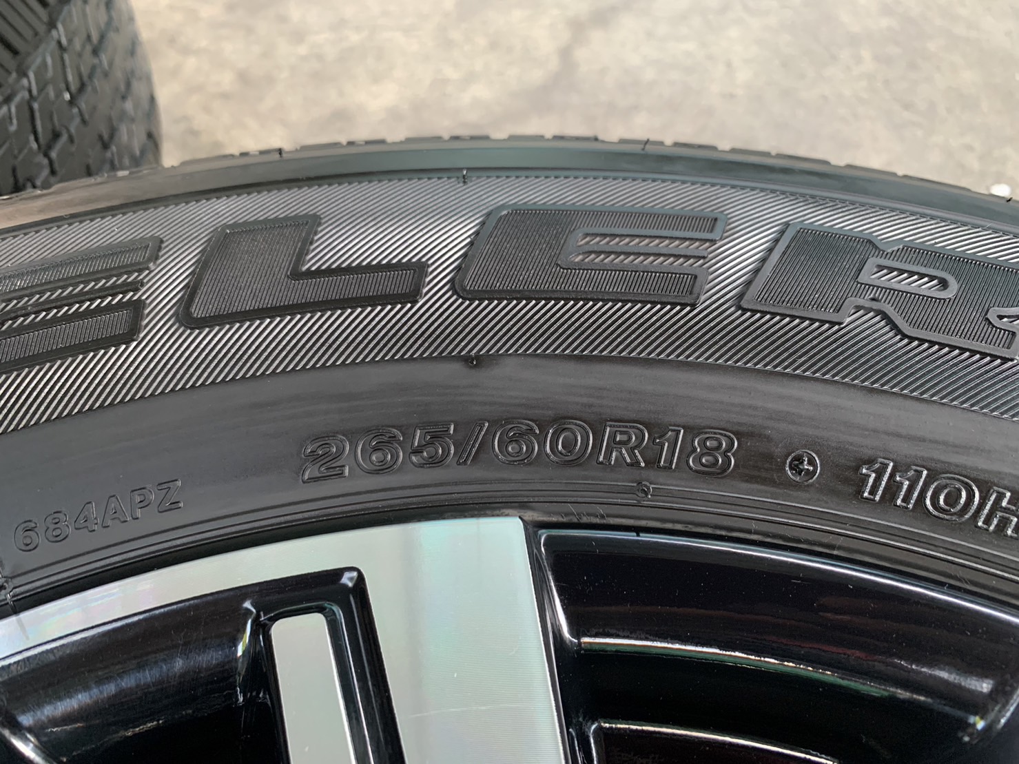 ✨ล้อแม็ก✨Mitsu Pajero รุ่นใหม่ ขอบ 18 ดำหน้าเงา พร้อมยาง 265-60-18 Bridgestone💥ปี 22💥