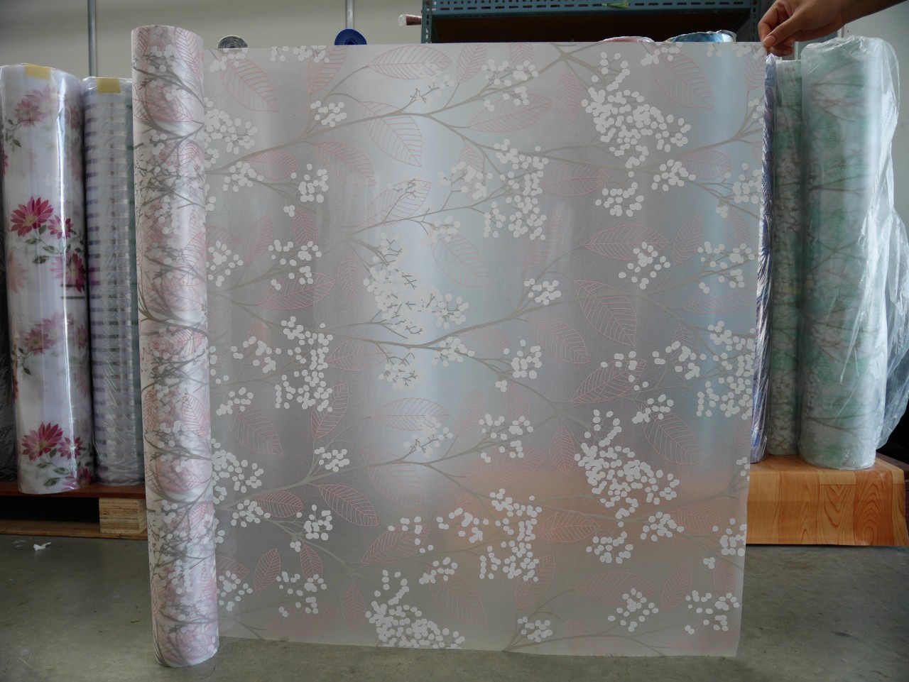 lala flim ฟิล์มติดกระจก F22 ชนิดมีกาว ดอกไม้ชมพู 90CM*1M
