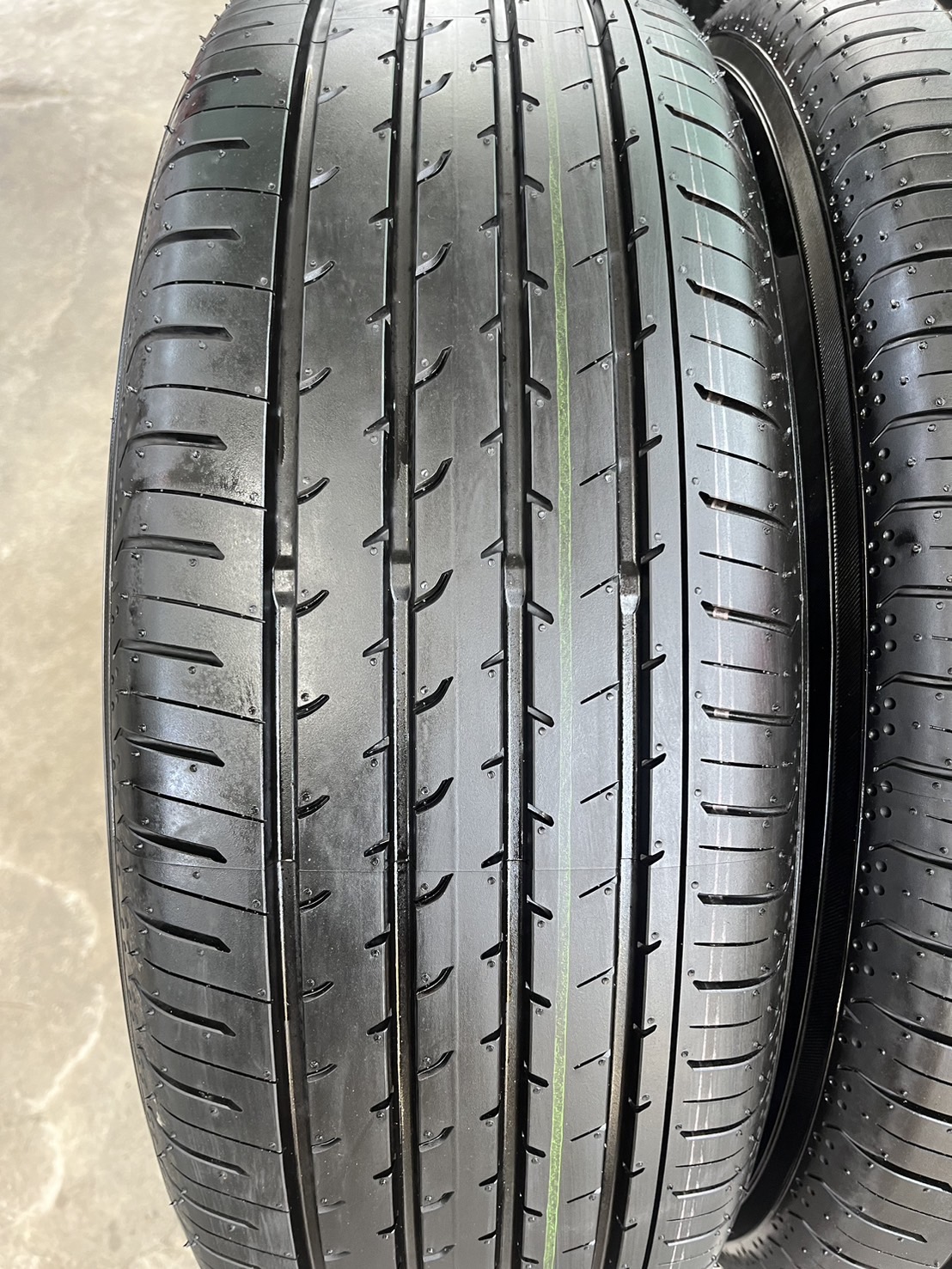 ✨ล้อแม็กพร้อมยางป้ายแดง✨Toyota Alphard (40-Series) รุ่นใหม่ล่าสุด ขอบ 18 สีไฮเปอร์💖สวยกริ๊บ💖