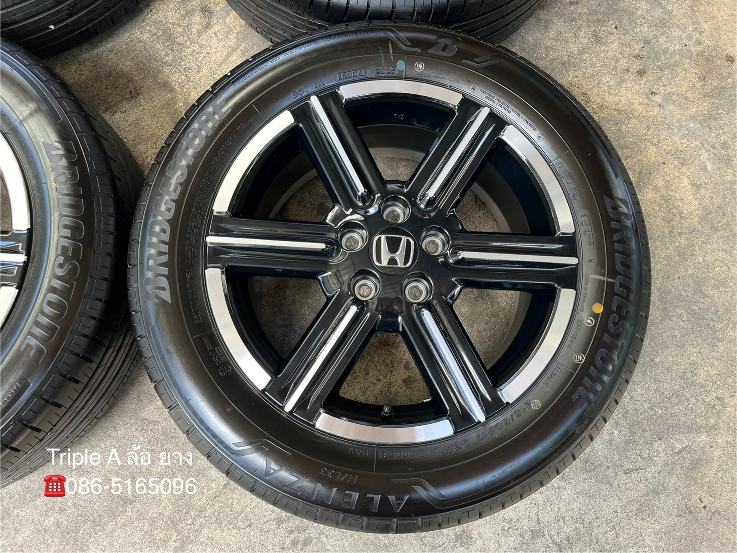 ✨ล้อแม็กป้ายแดง✨Honda HRV ตัวท็อป รุ่นใหม่ล่าสุด ขอบ 17 พร้อมยางน้องๆป้ายแดง 215-60-17 Bridgestone💥ปี25💥