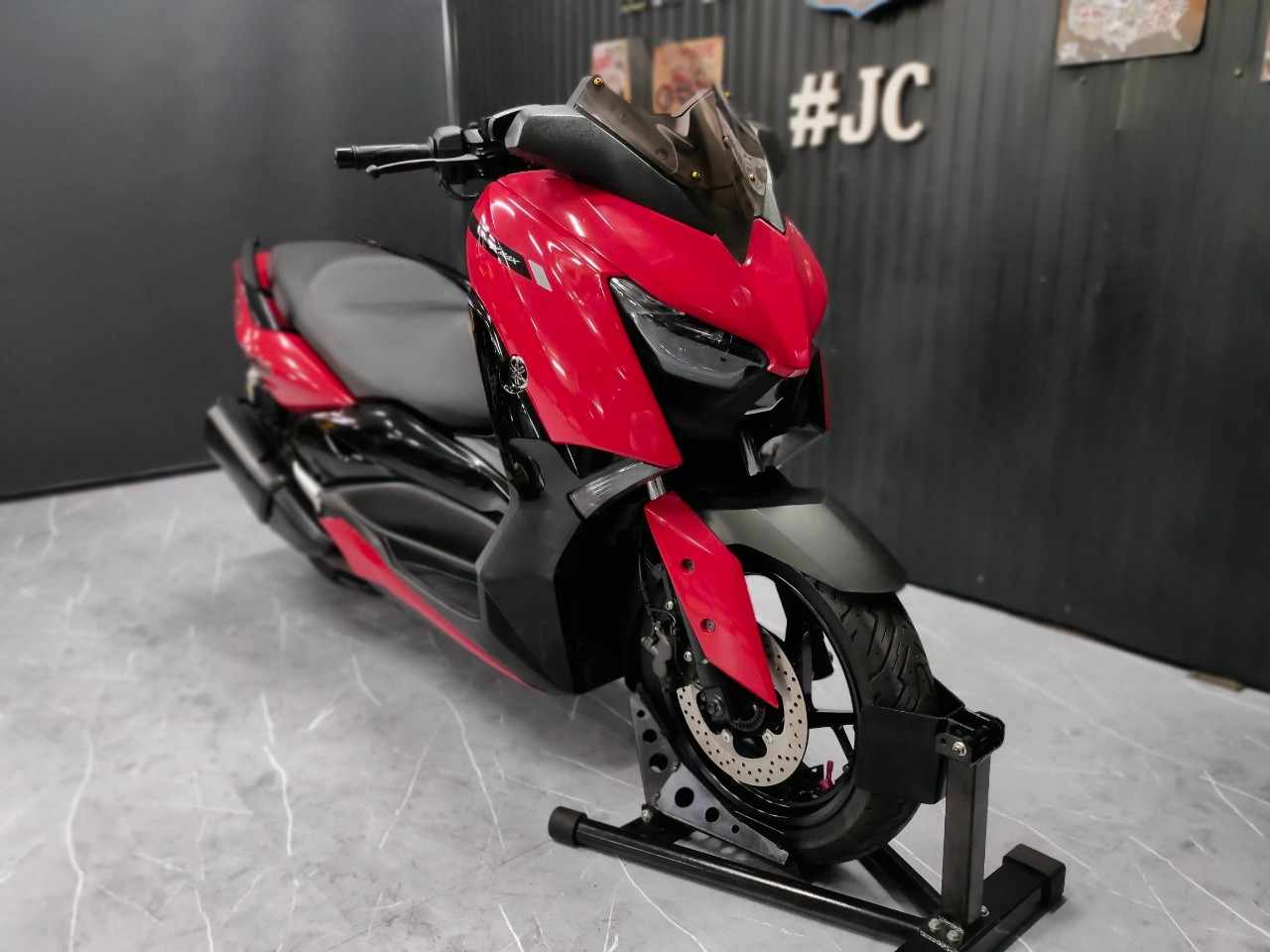 ยังไม่บรรลุนิติภาวะก็โดนซะแล้ว 🤣 YAMAHA XMAX300 ปลายปี 2022 แท้...ยังไม่ครบปี‼️ ทรงดี ราคาโดรน พร้อมโปรแรงส์ๆ ออกรถเริ่มต้น 7, 000