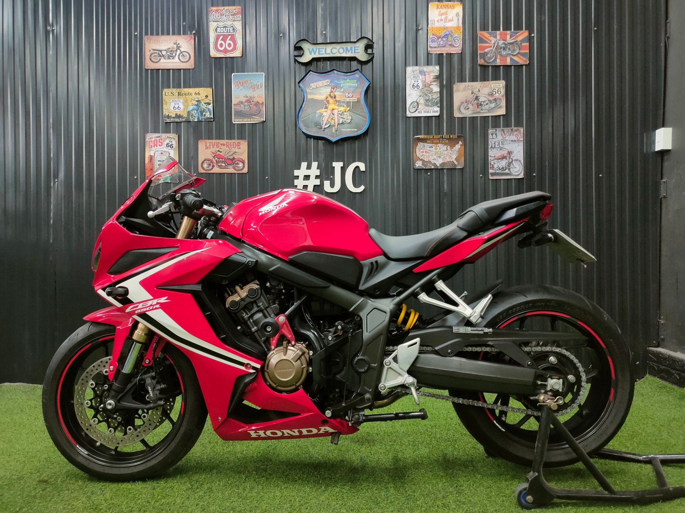 🏍💨💨 โอ้ว.... CBR650R คันนี้พิเศษด้วย ✨Moriwaki Full System✨ จดปี 19 สวยใส...เหมือนเคยจ้า 🤗