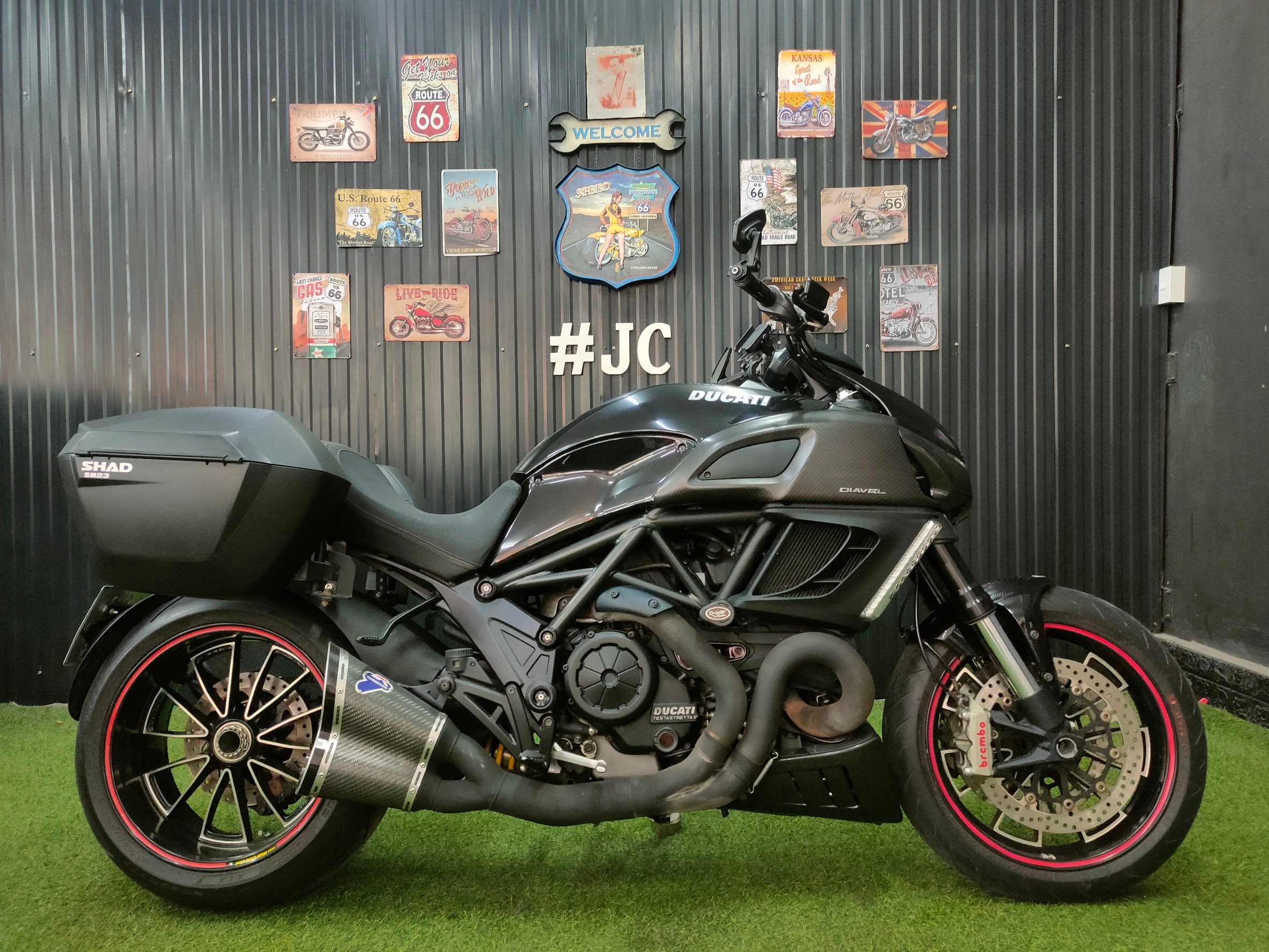 🤗 ที่สุดรถสาย Sport Cruiser....Ducati #Diavel1200 รถปี 2013 อดีตรถ"หลักล้าน"...ราคาอย่างโดนๆ