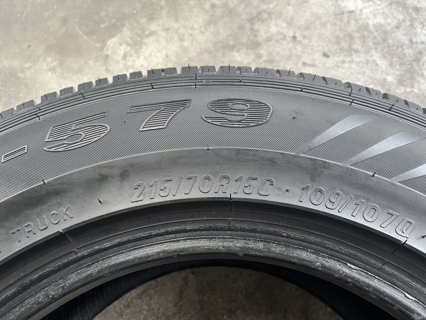 ✨ยาง✨215-70-15 Maxxis🌟ปี 23🌟💖สภาพสวย🚘ใส่กับ รถกระบะตัวเตี้ย ได้ทุกรุ่น