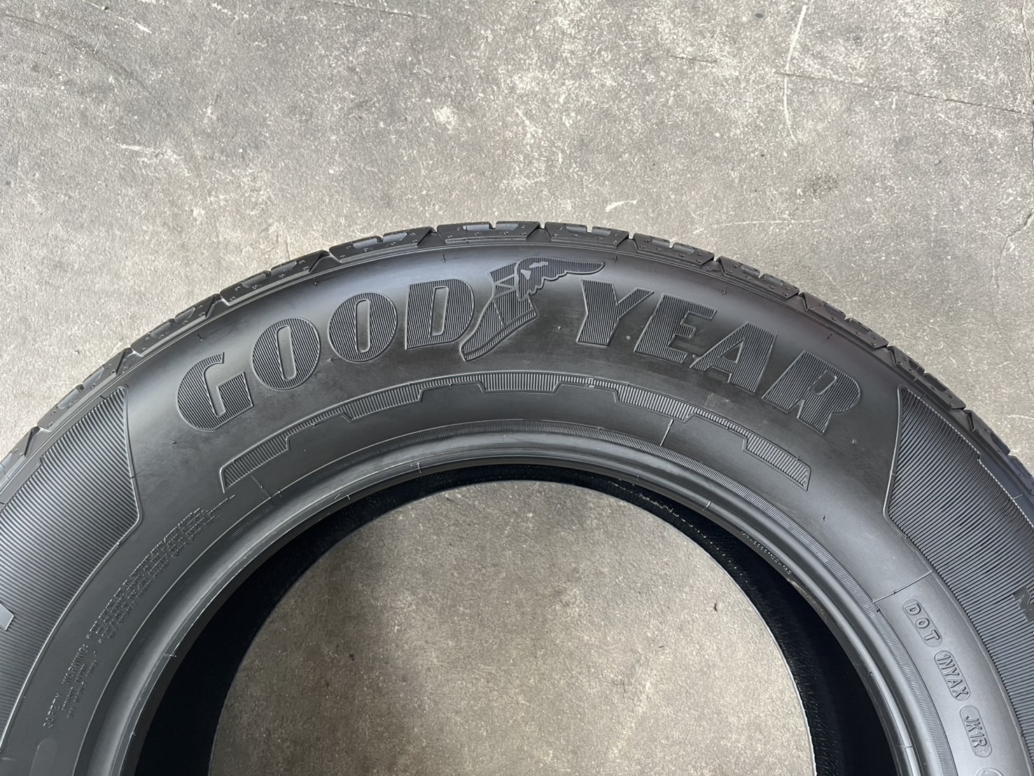 ✨ยางใหม่ป้ายแดง✨255-65-18 Goodyear💖ใหม่กริ๊บ🚗ถอดจากโชว์รูมรถ