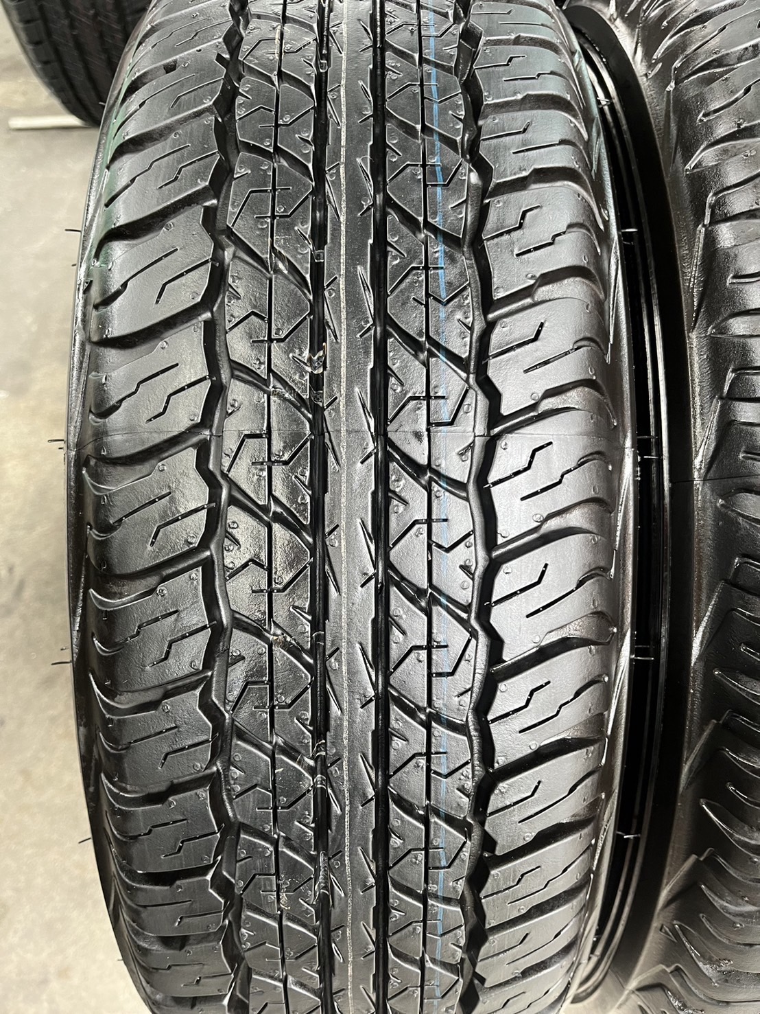 ✨ล้อแม็กป้ายแดง✨Toyota Revo Z Edition 60 ปี ขอบ 17 พร้อมยางป้ายแดง 225-70-17 Dunlop♨ปลายปี 24♨