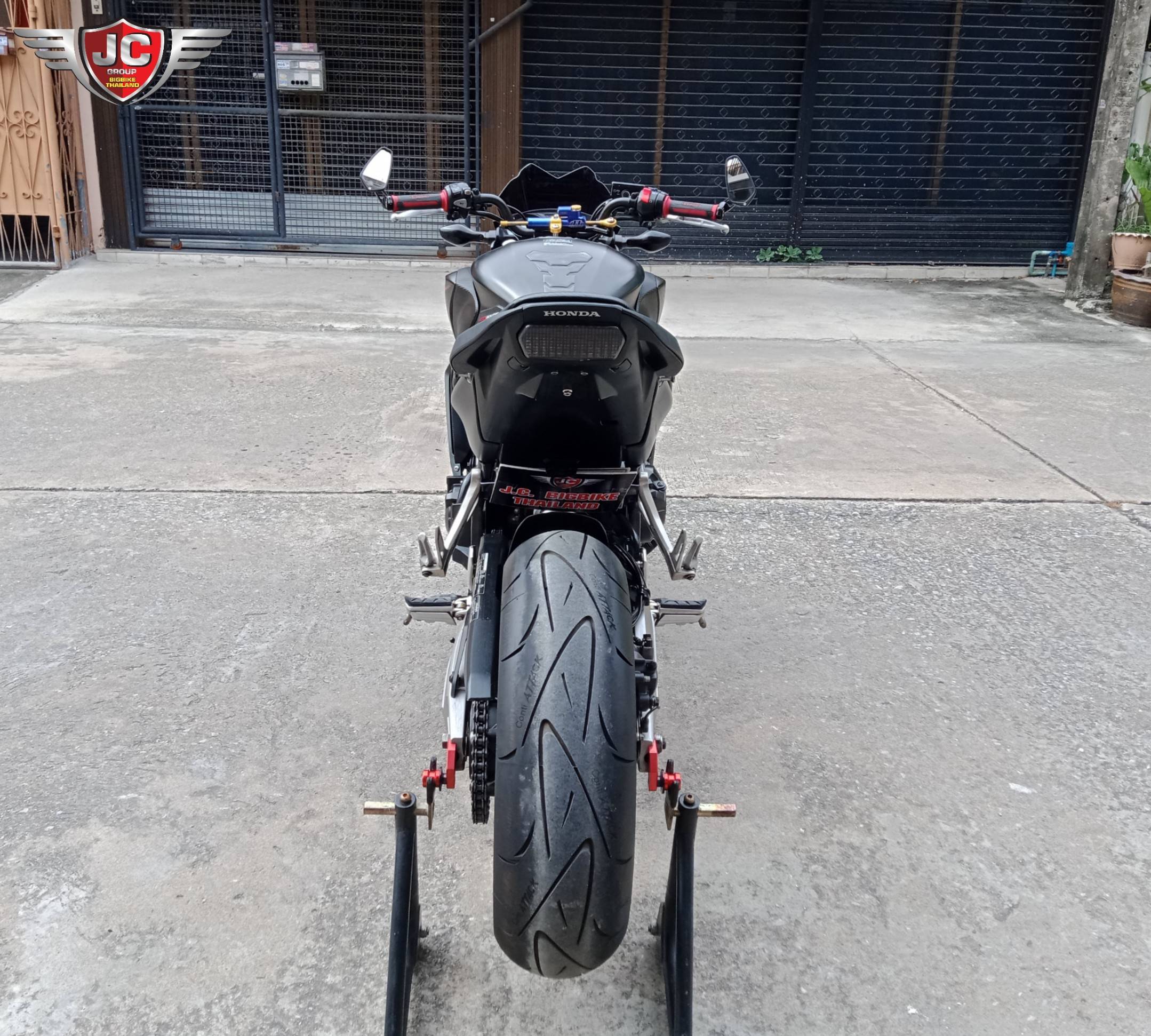 รถบ้านแท้นะจ๊ะ ออกรถ 8,000 จบทุกขั้นตอน(!) รวมค่าจัดไฟแนนซ์แล้ว ผ่อน 5,620*48 หรือ 4,905*60