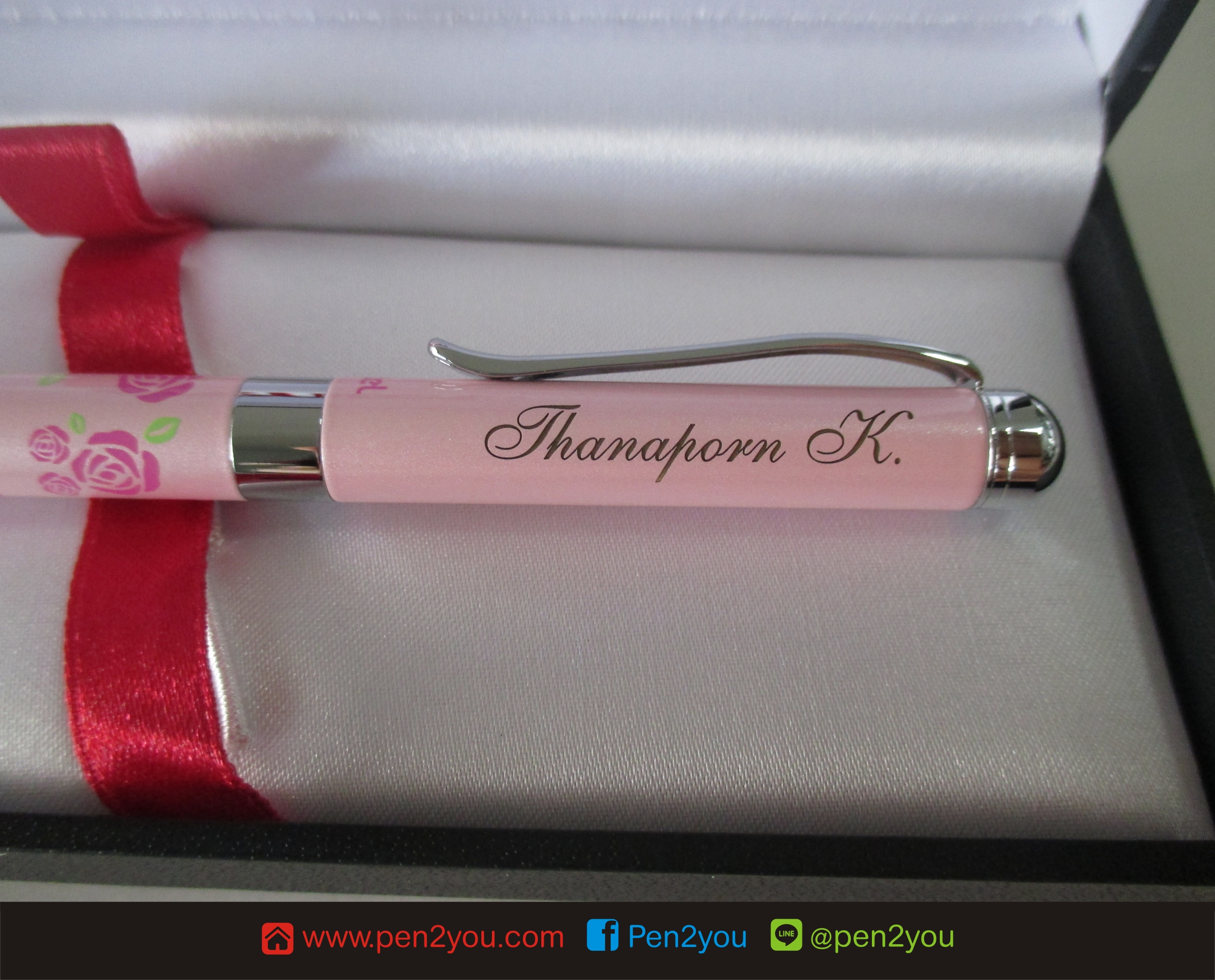 Pentel ปากกาลูกลื่น รุ่น B820 ลายกุหลาบ